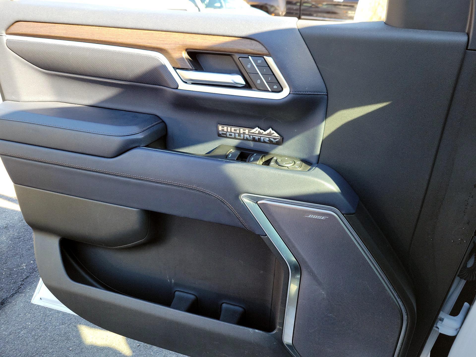 Thumbnail: 2022 Chevrolet Silverado 1500 - 10