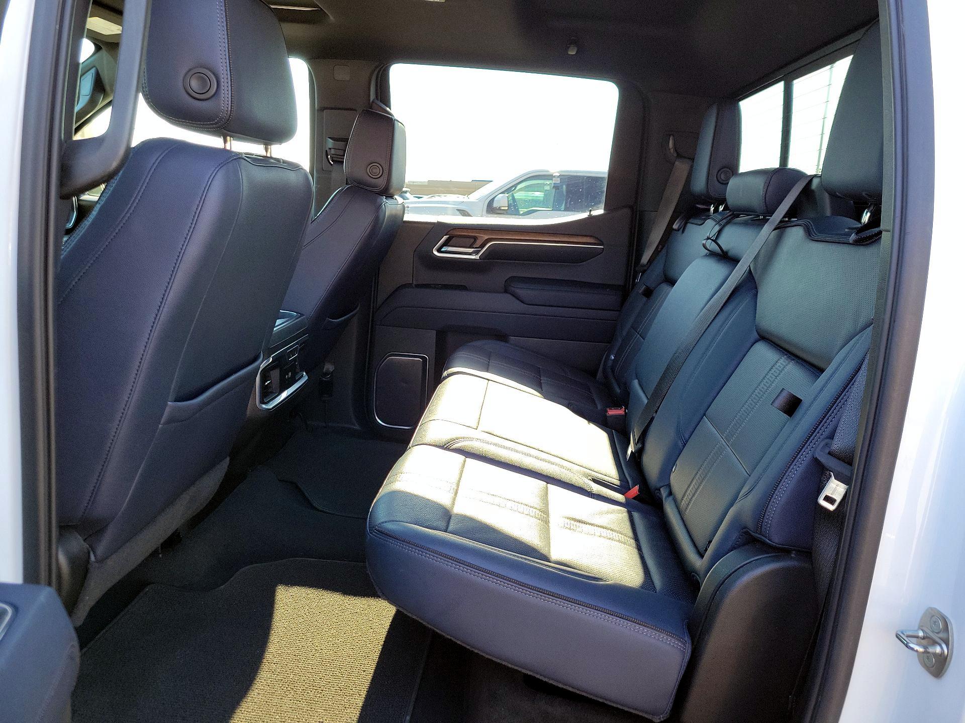 Thumbnail: 2022 Chevrolet Silverado 1500 - 19