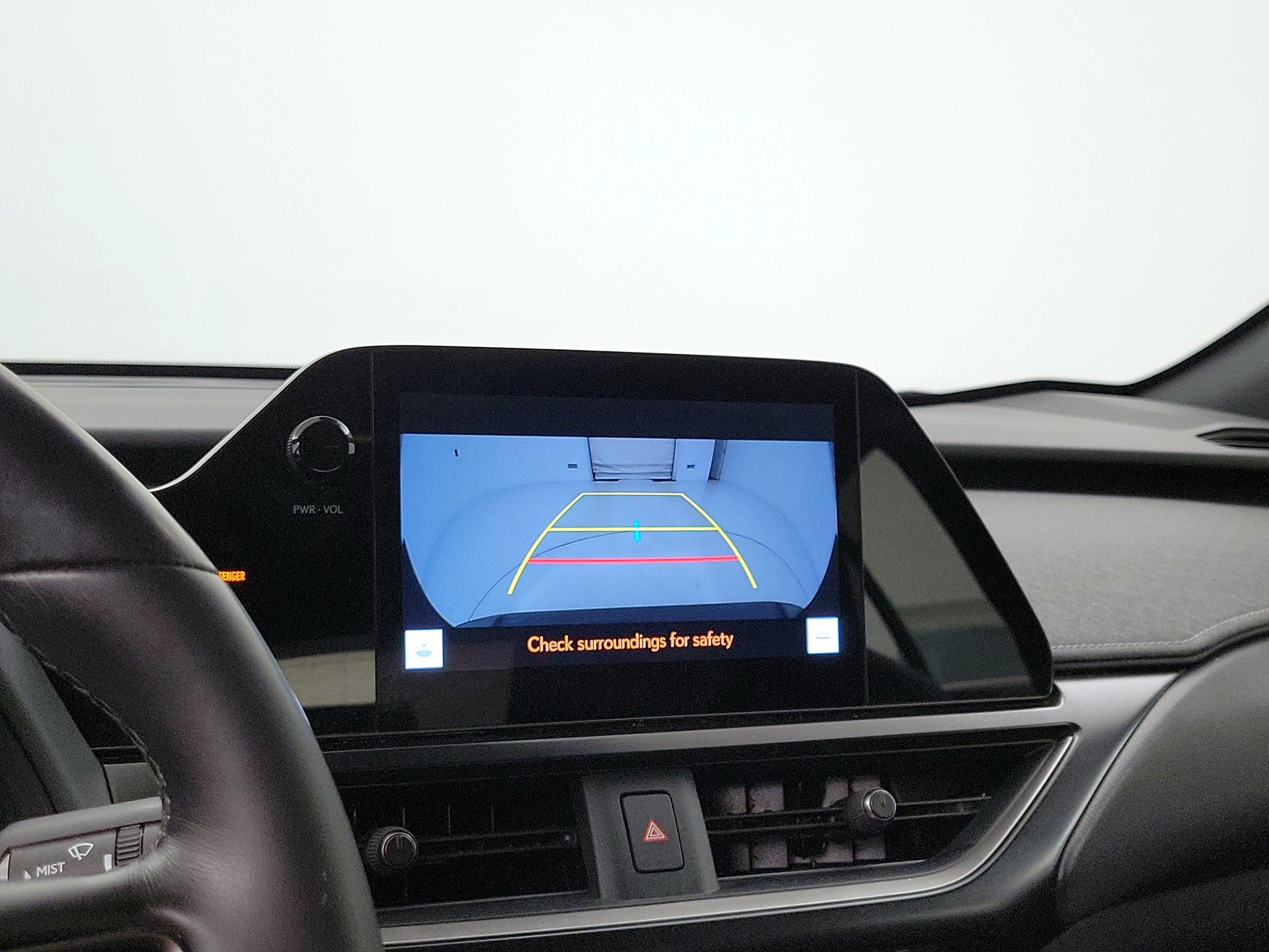 Thumbnail: 2023 Lexus UX - 14