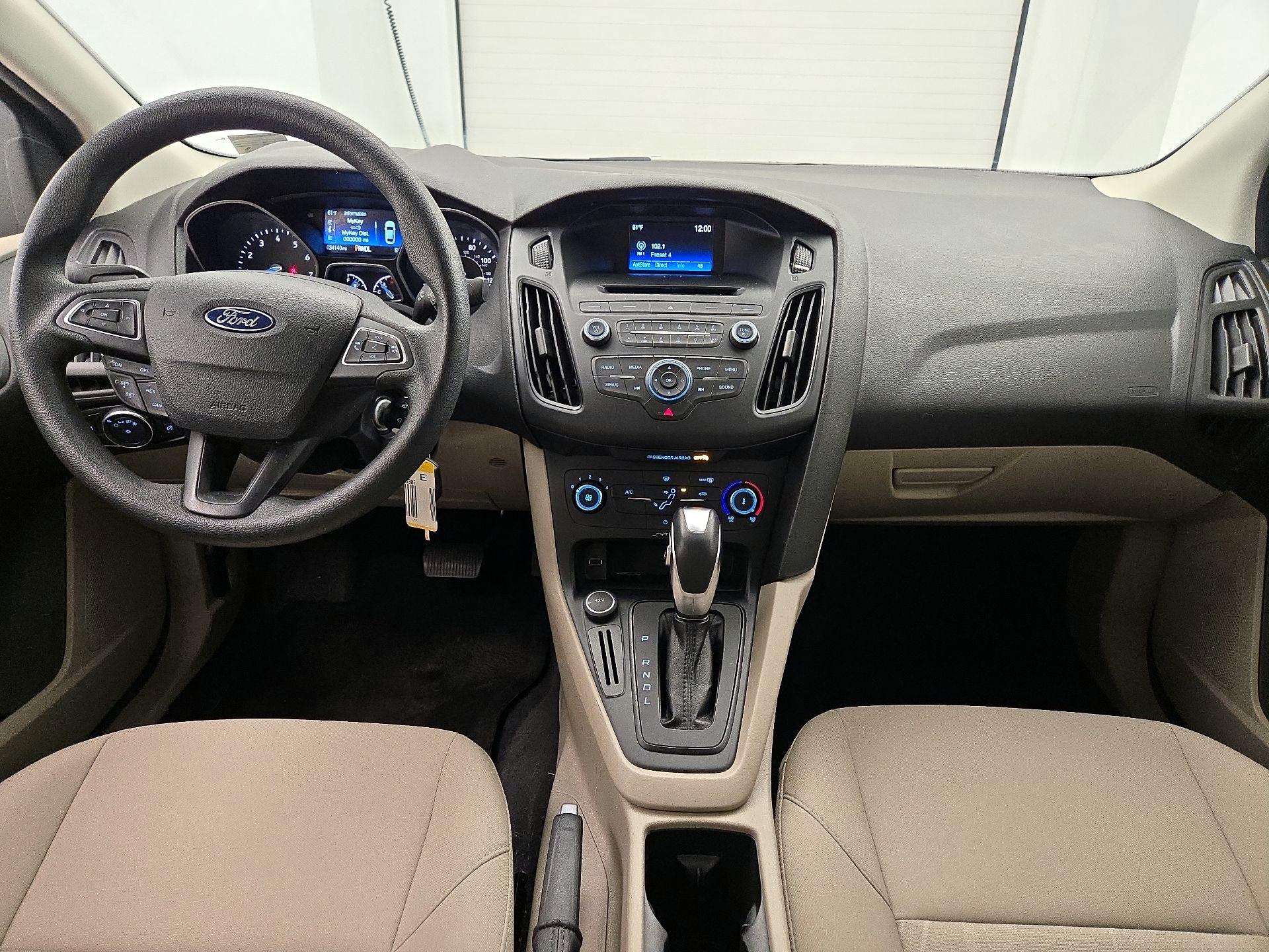 Thumbnail: 2016 Ford Focus - 9