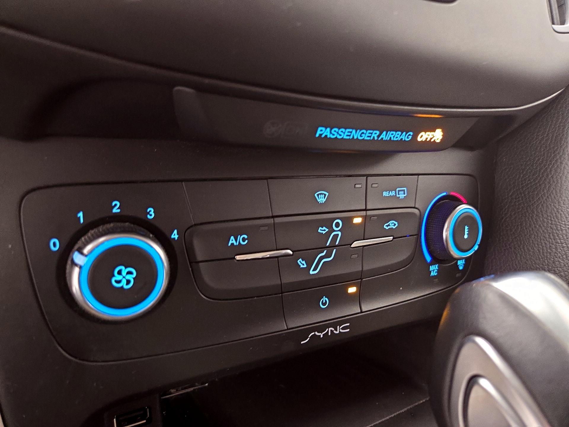 Thumbnail: 2016 Ford Focus - 16