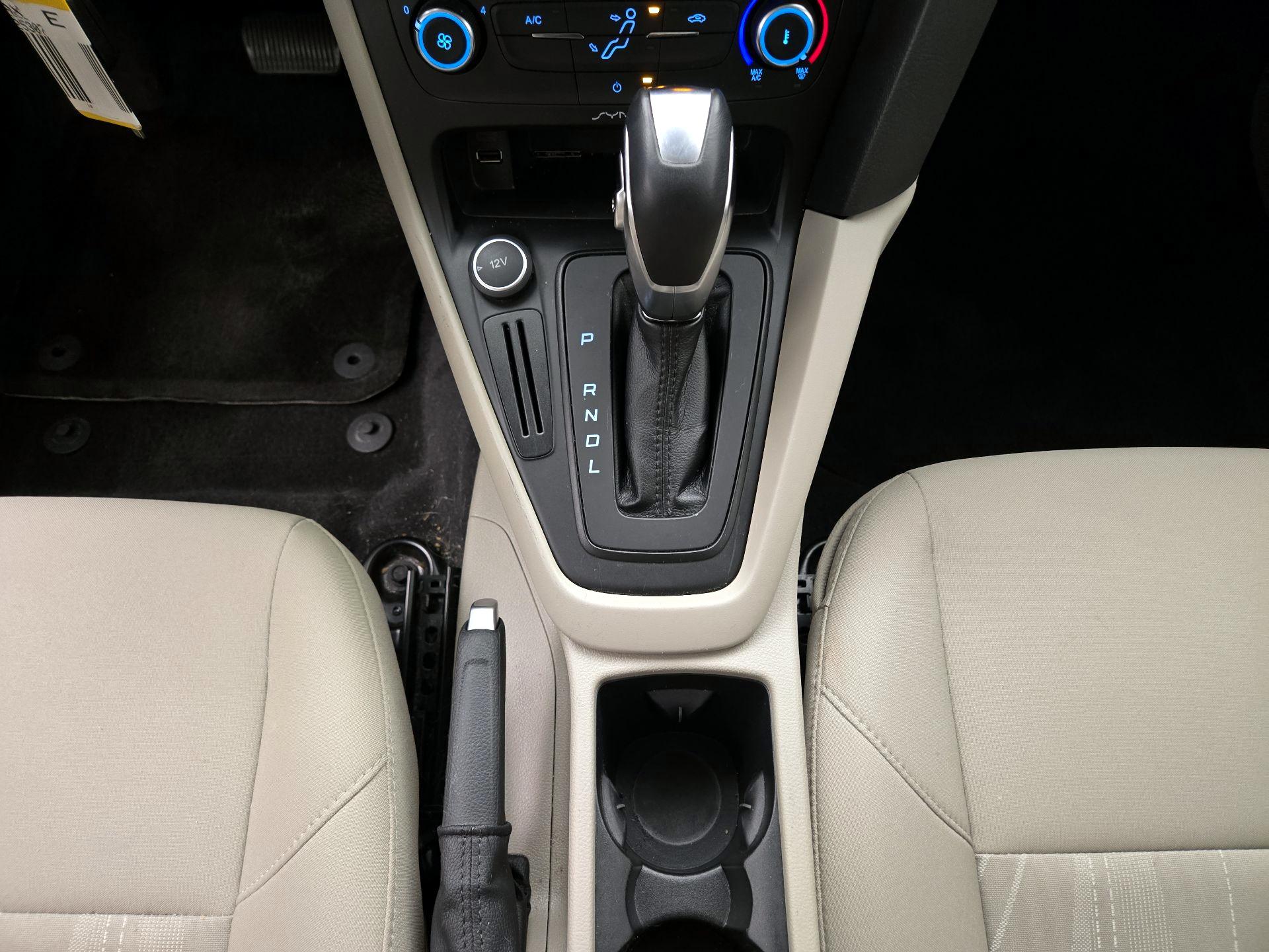 Thumbnail: 2016 Ford Focus - 17