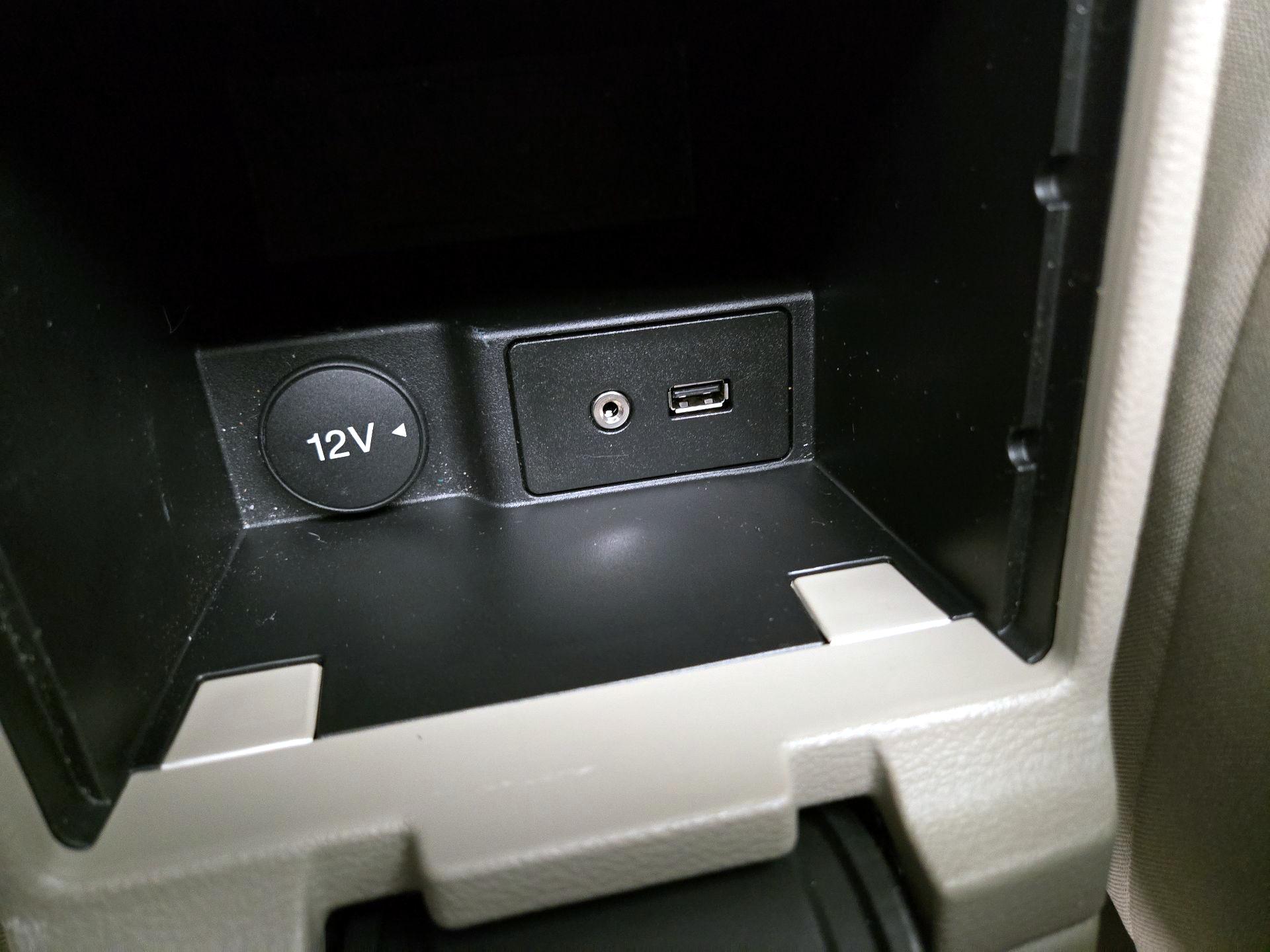 Thumbnail: 2016 Ford Focus - 18