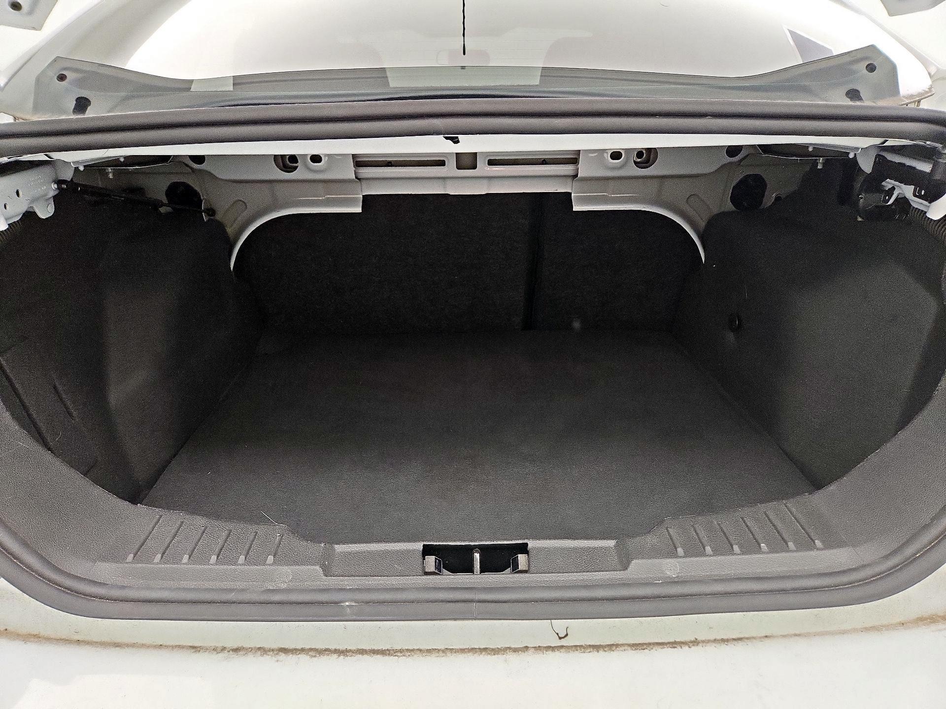 Thumbnail: 2016 Ford Focus - 20