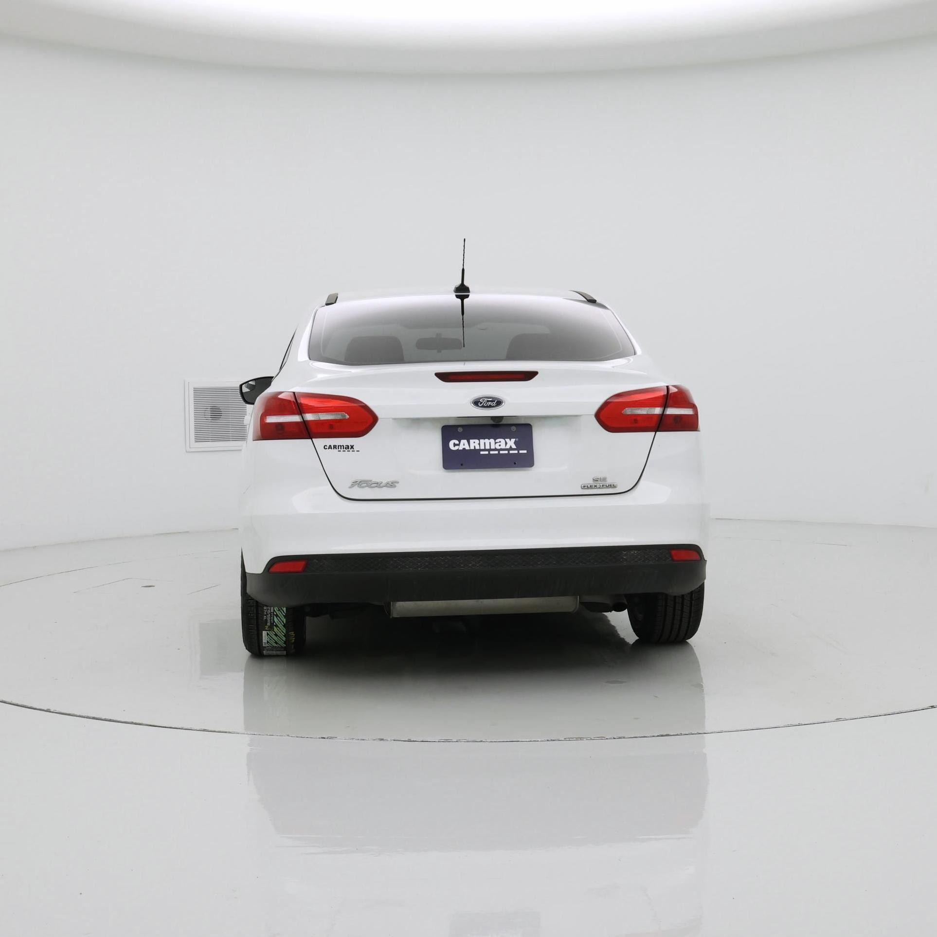 Thumbnail: 2016 Ford Focus - 6