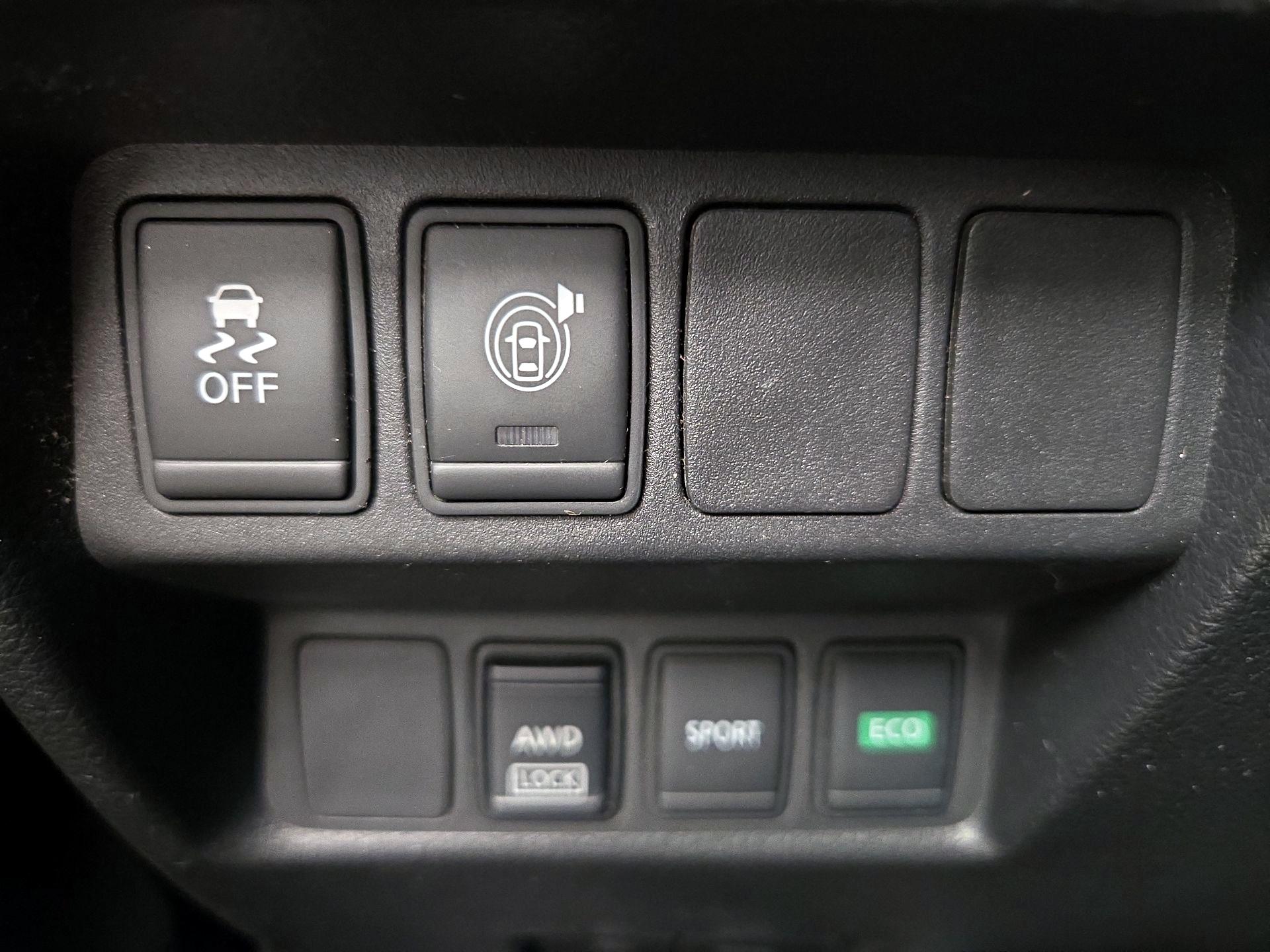 Thumbnail: 2017 Nissan Rogue - 13