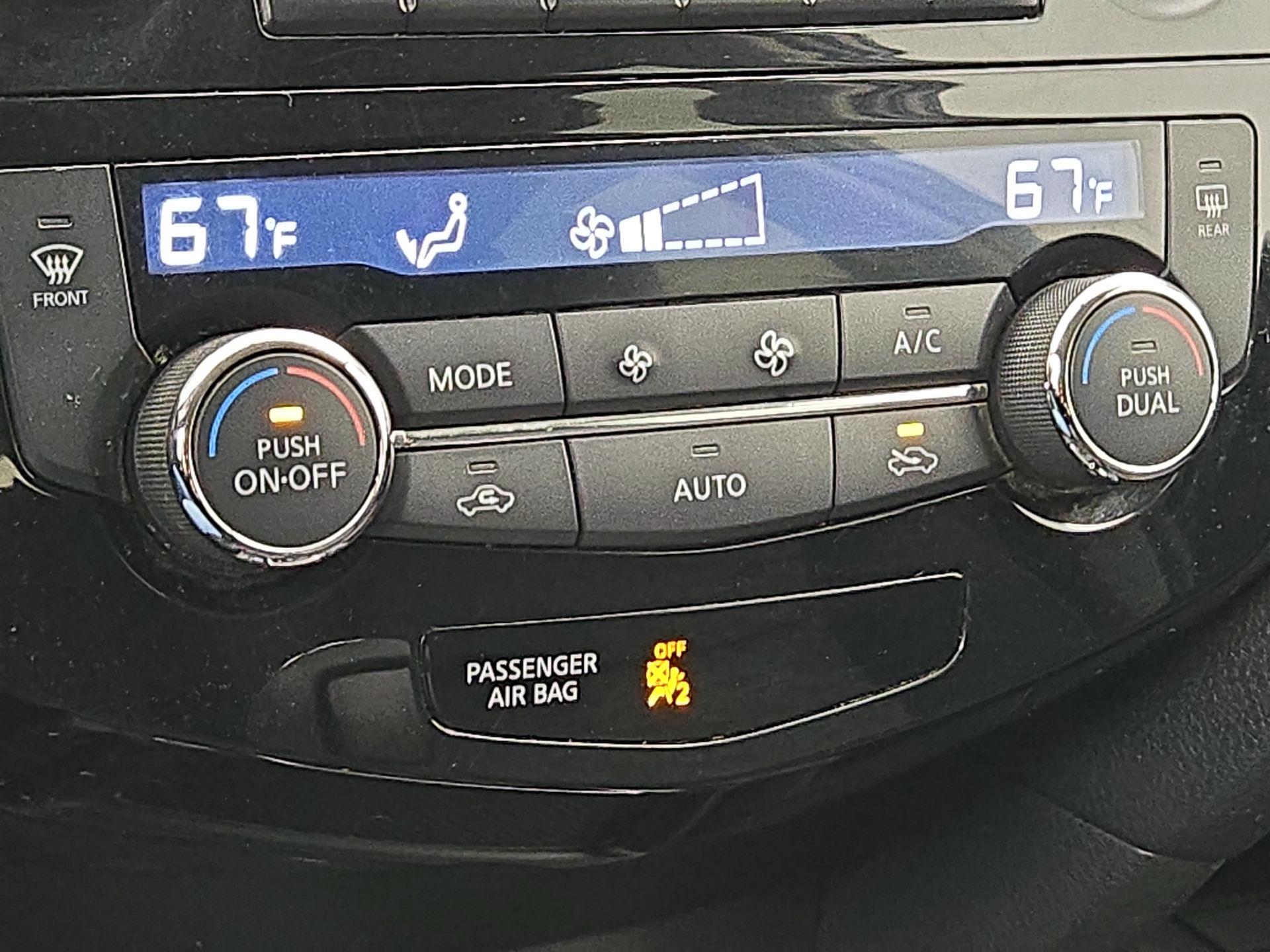 Thumbnail: 2017 Nissan Rogue - 16