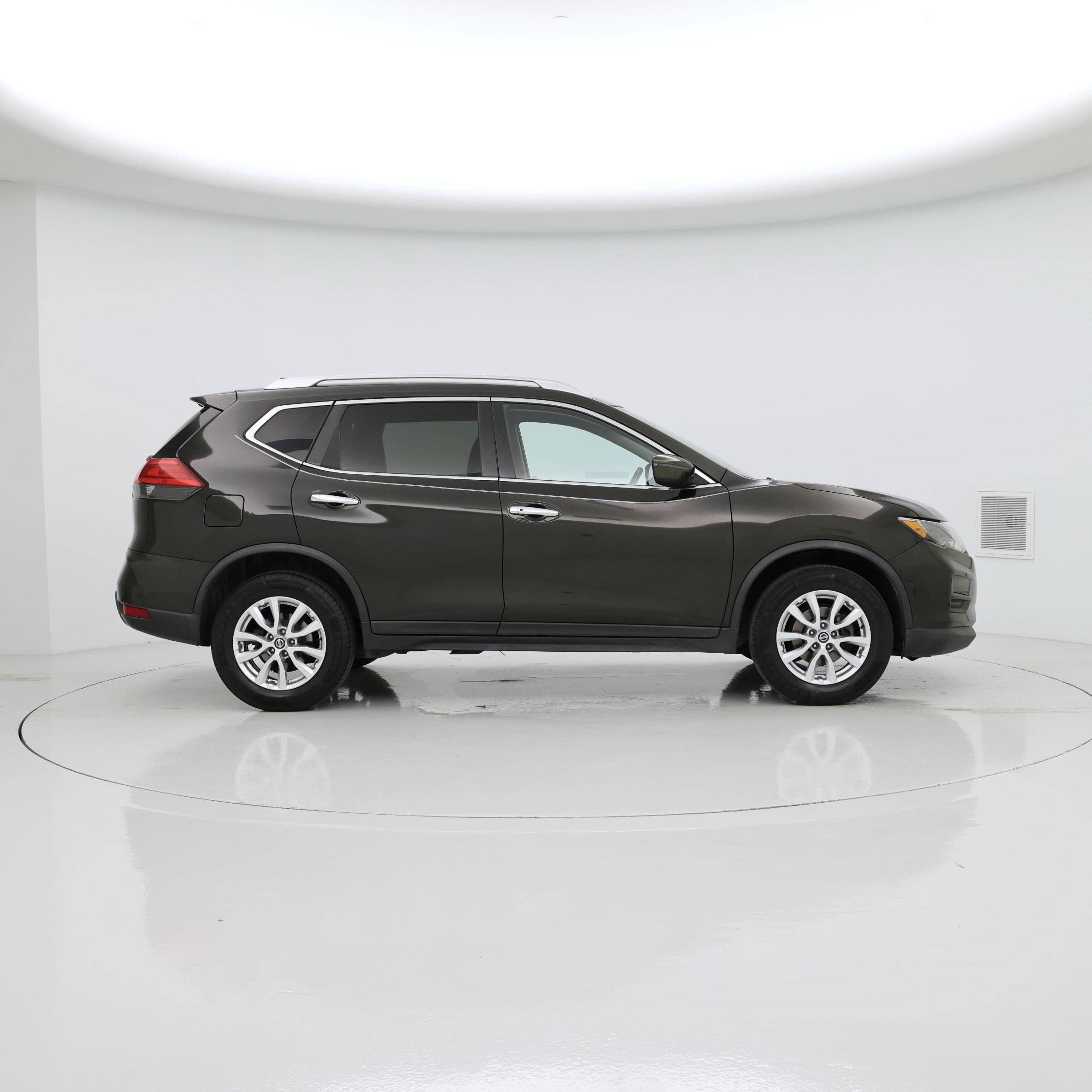 Thumbnail: 2017 Nissan Rogue - 7