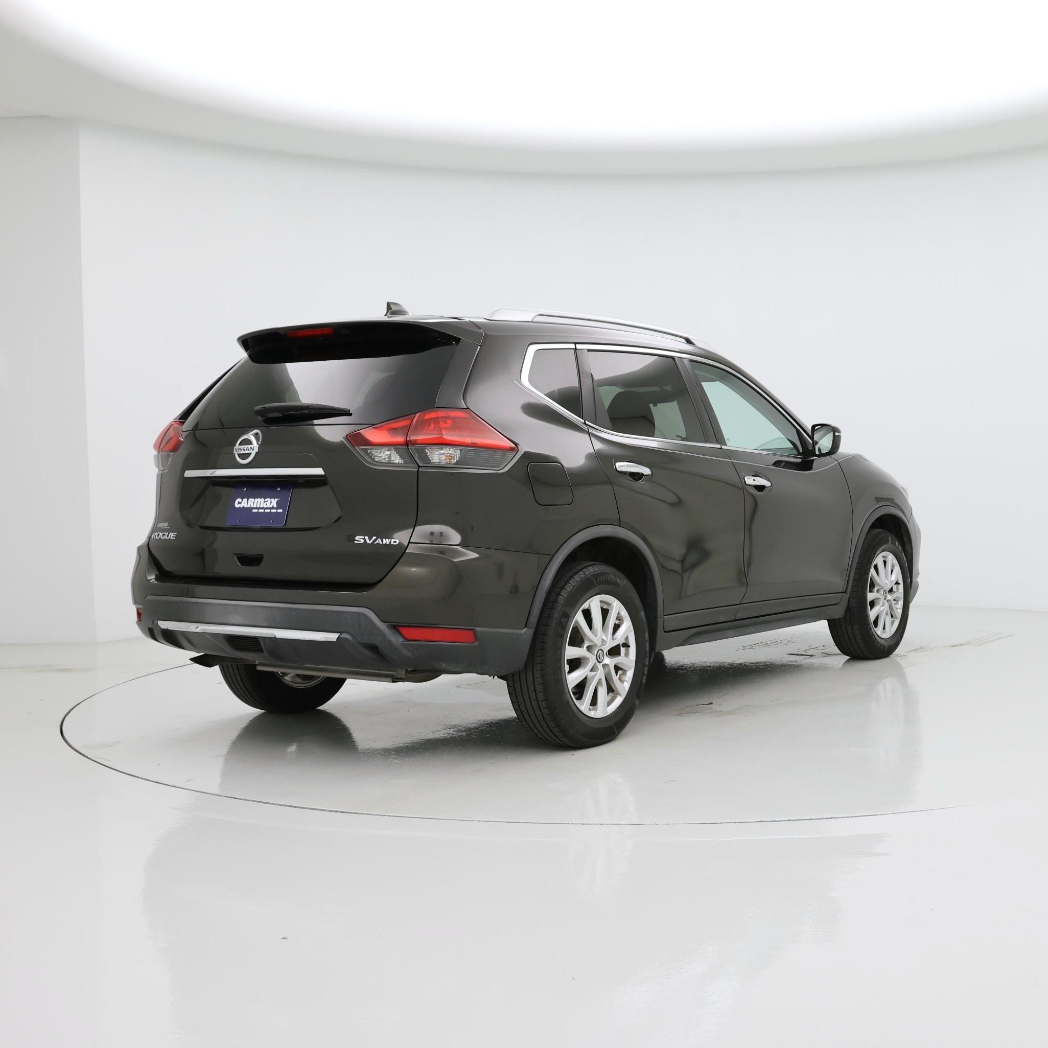 Thumbnail: 2017 Nissan Rogue - 8