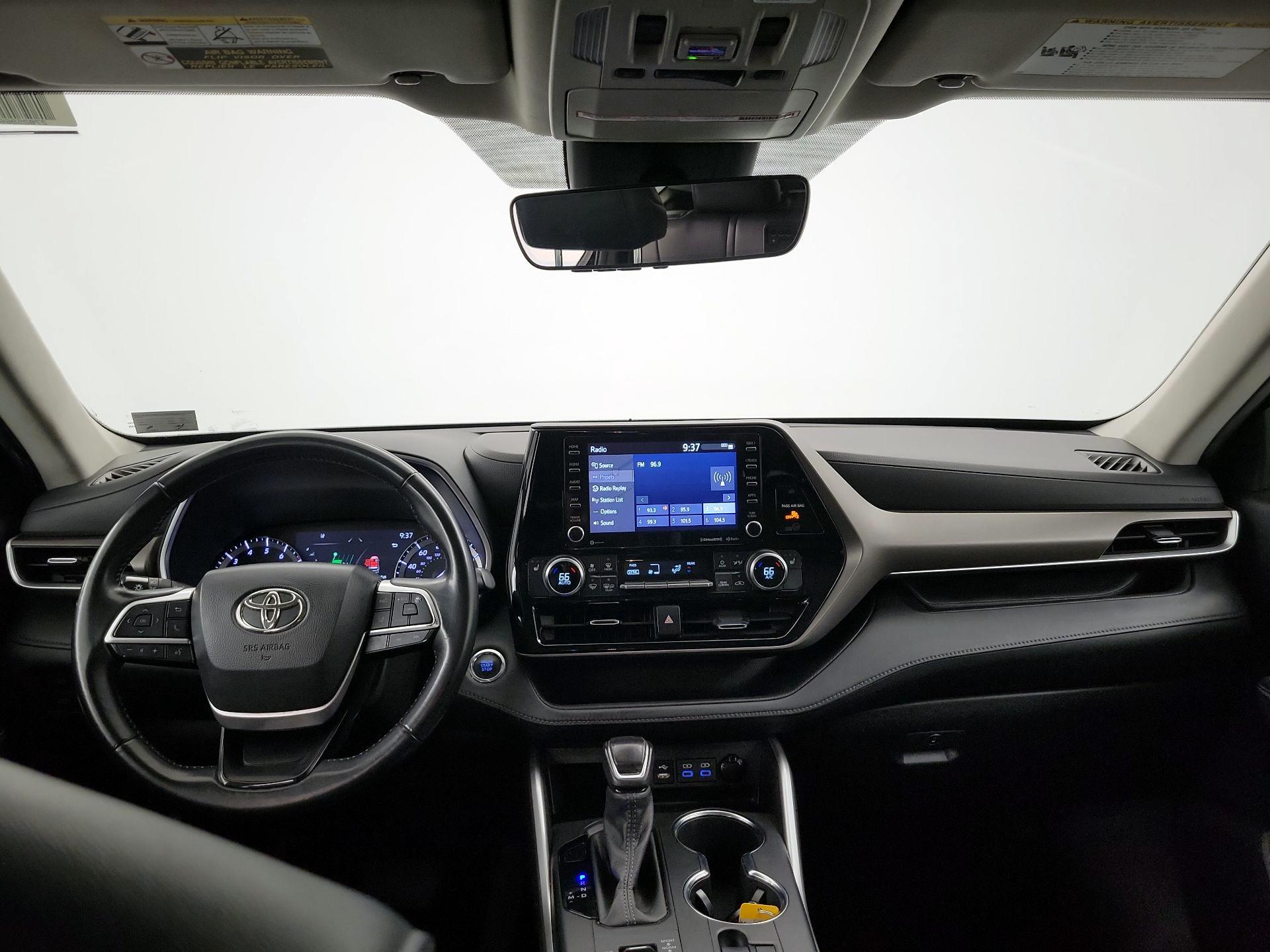 Thumbnail: 2022 Toyota Highlander - 9