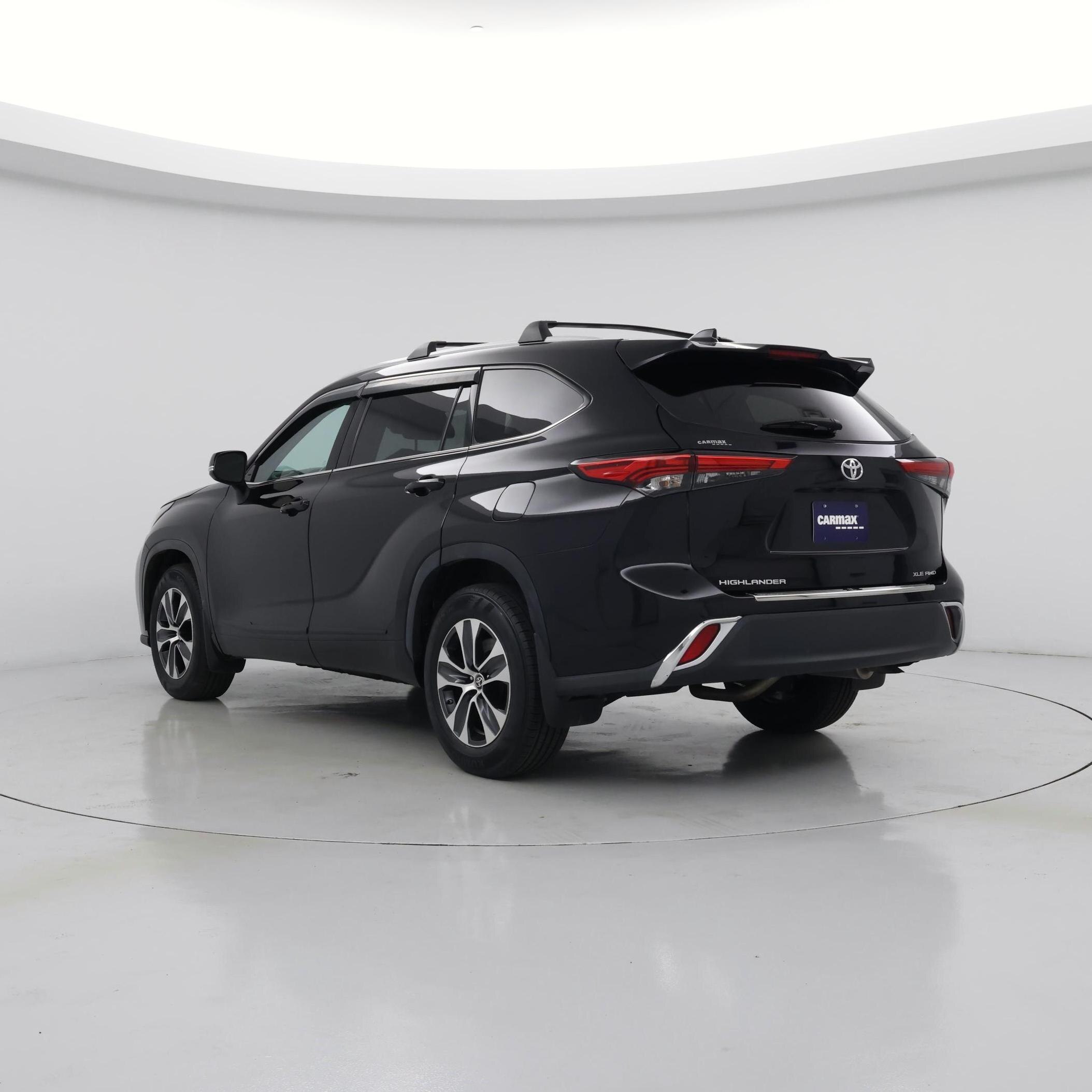 Thumbnail: 2022 Toyota Highlander - 2