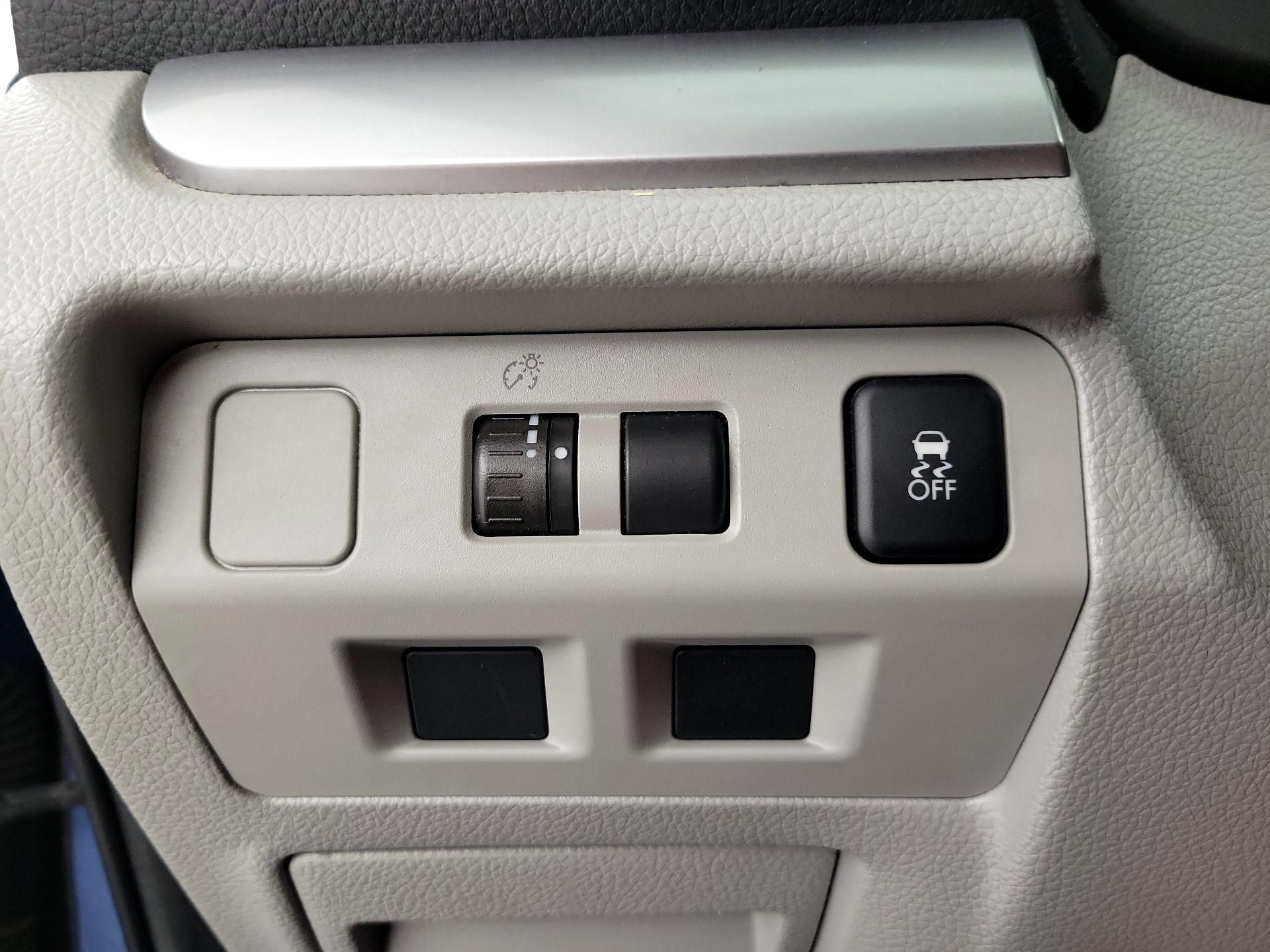 Thumbnail: 2015 Subaru Forester - 13