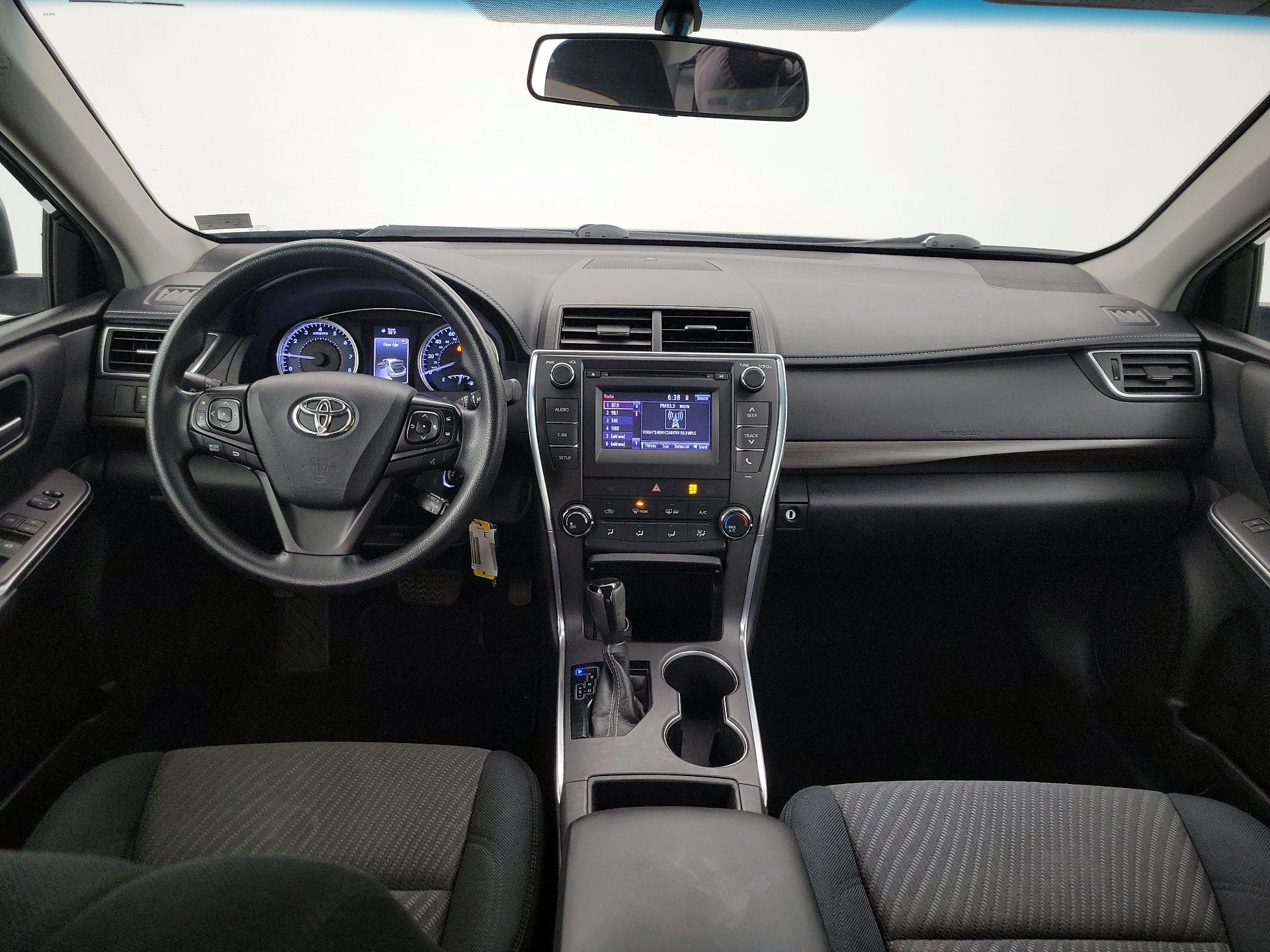 Thumbnail: 2016 Toyota Camry - 9