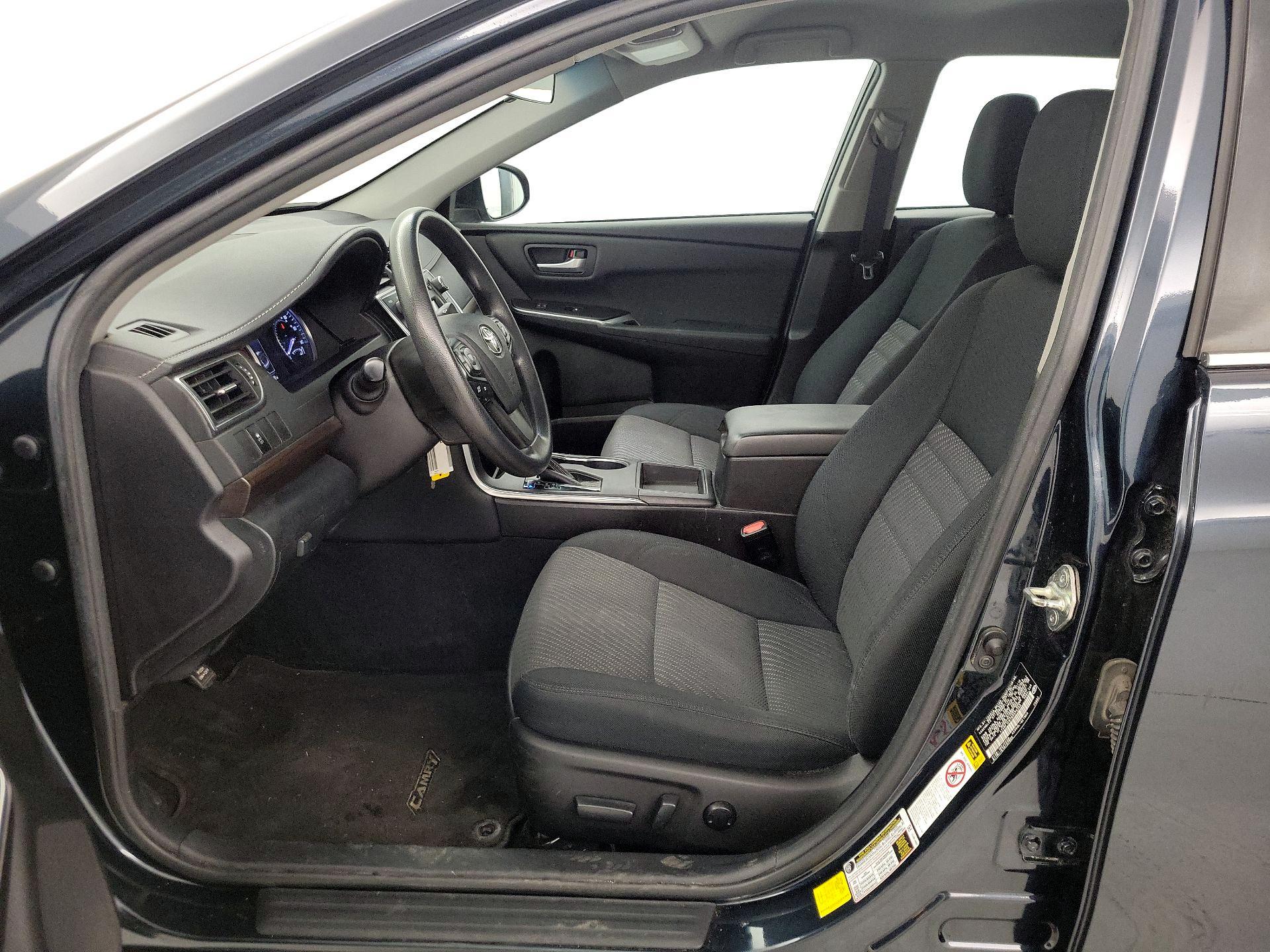 Thumbnail: 2016 Toyota Camry - 11