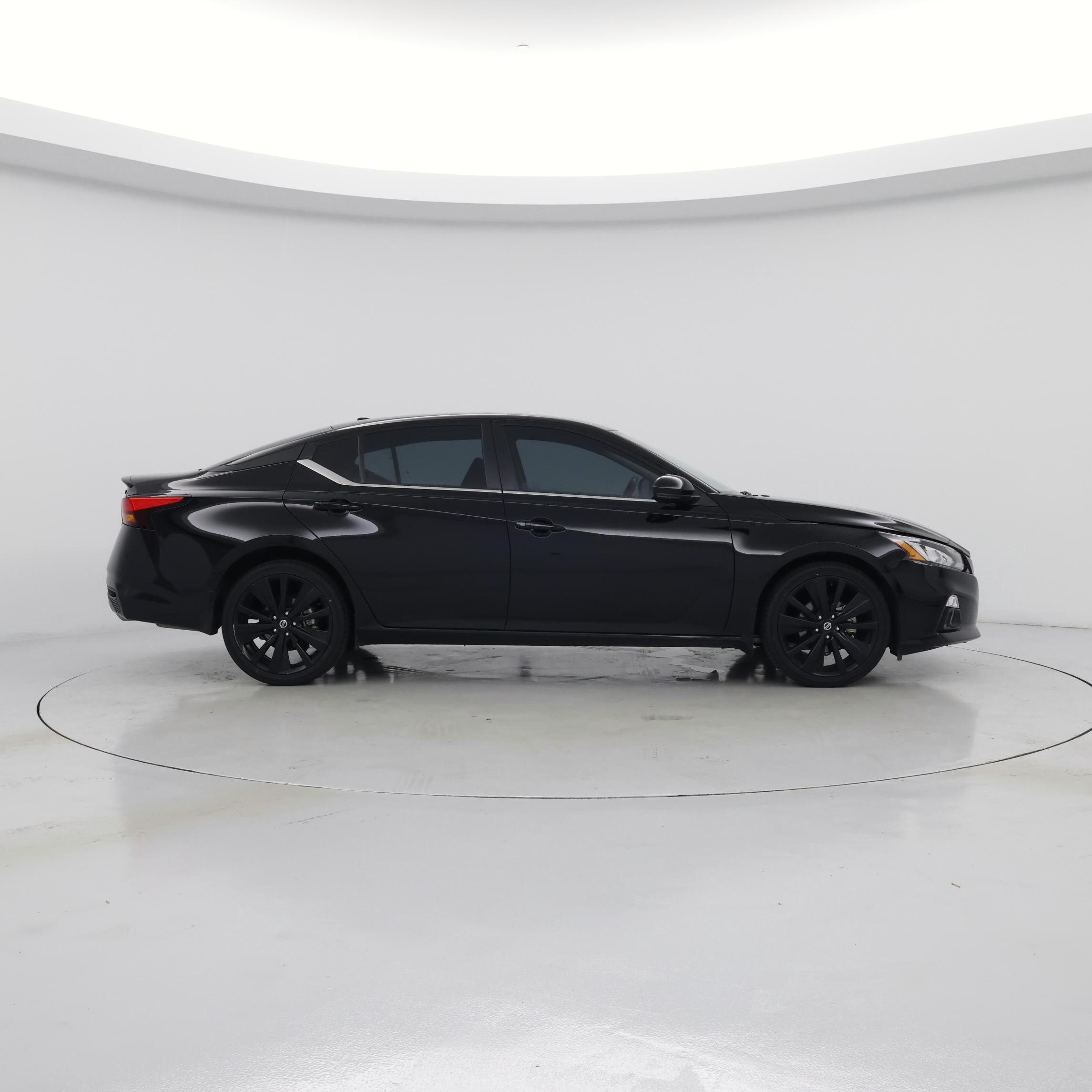 Thumbnail: 2022 Nissan Altima - 7