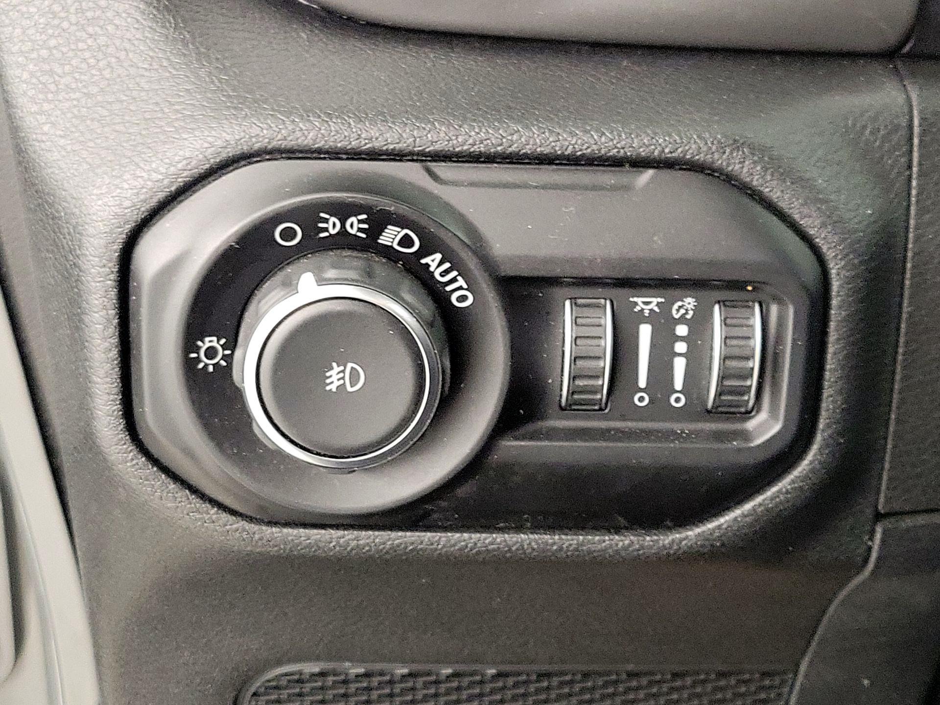 Thumbnail: 2020 Jeep Wrangler - 13