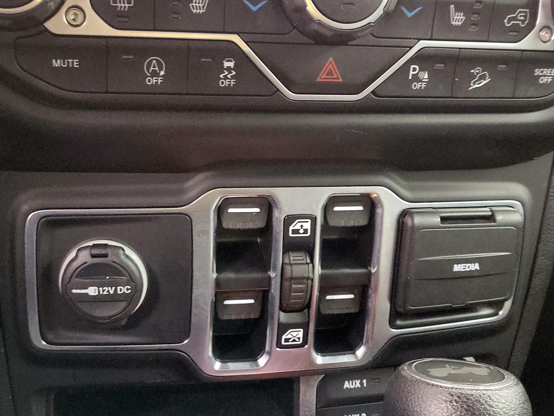 Thumbnail: 2020 Jeep Wrangler - 19