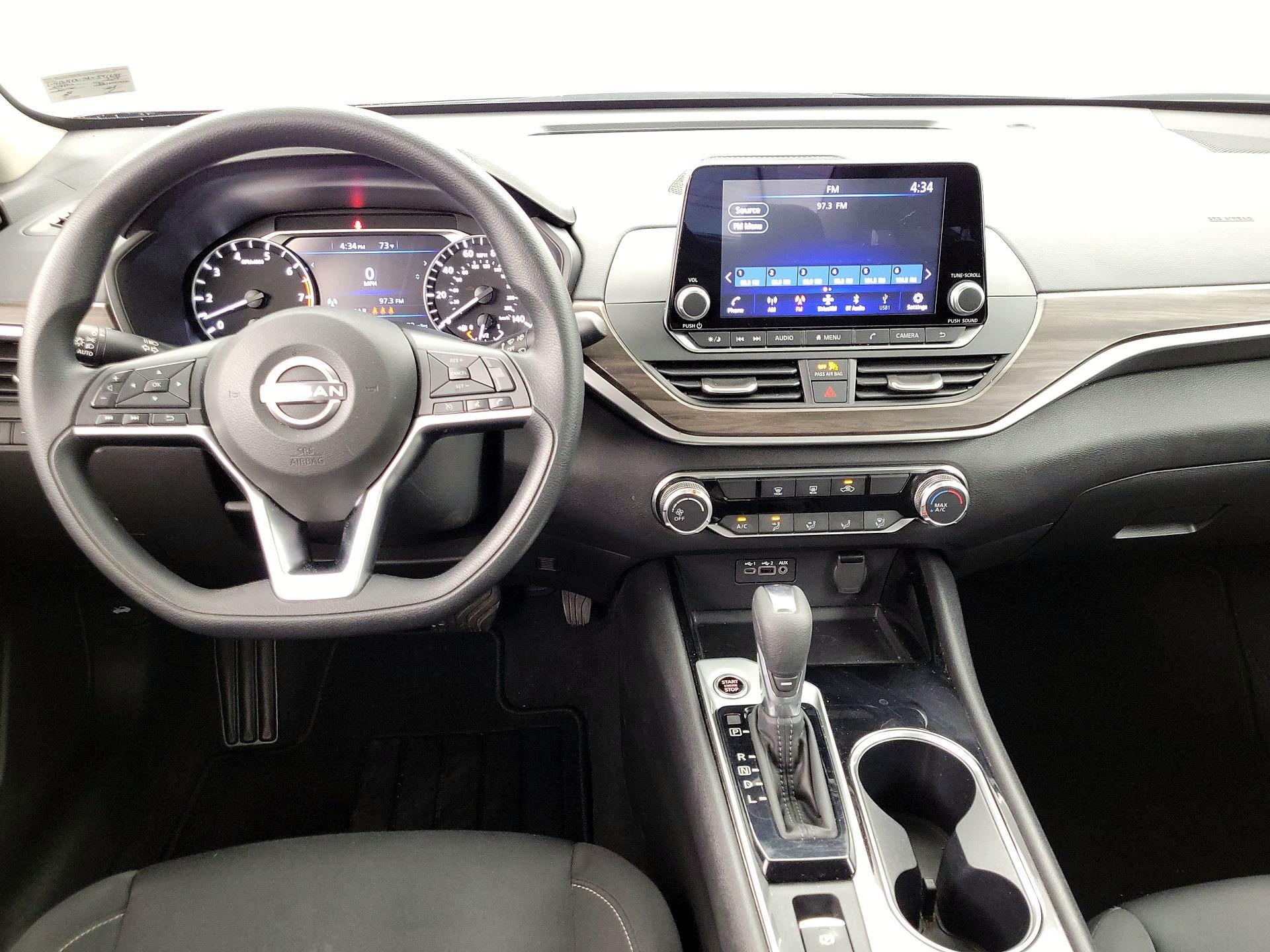 Thumbnail: 2024 Nissan Altima - 9