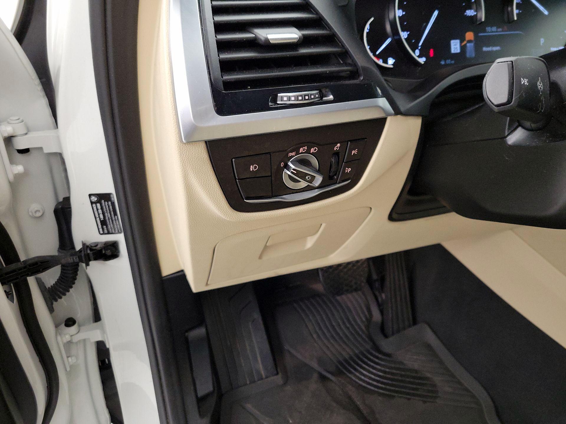 Thumbnail: 2021 BMW X3 - 13