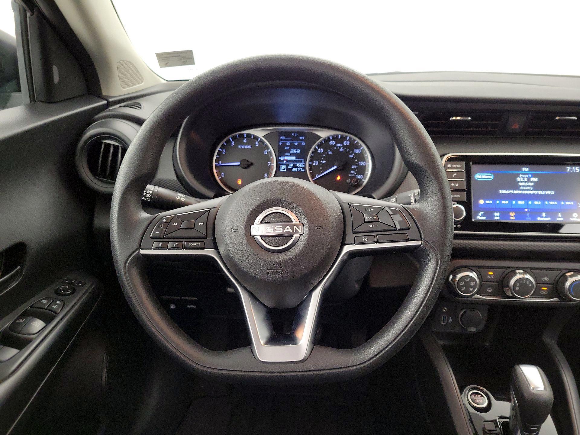 Thumbnail: 2022 Nissan Kicks - 10