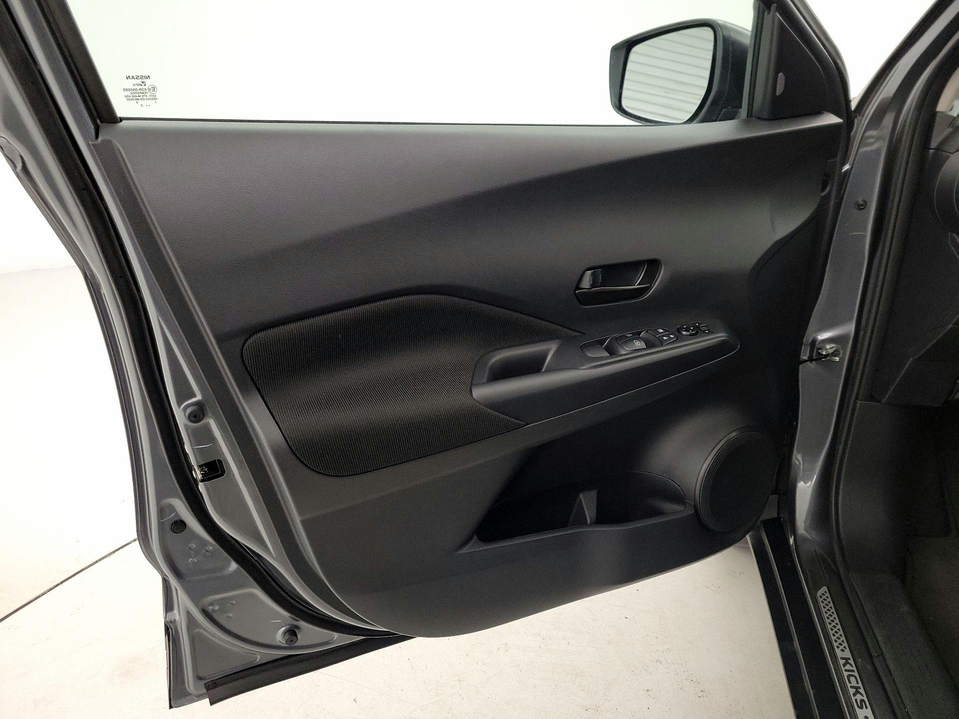 Thumbnail: 2022 Nissan Kicks - 12