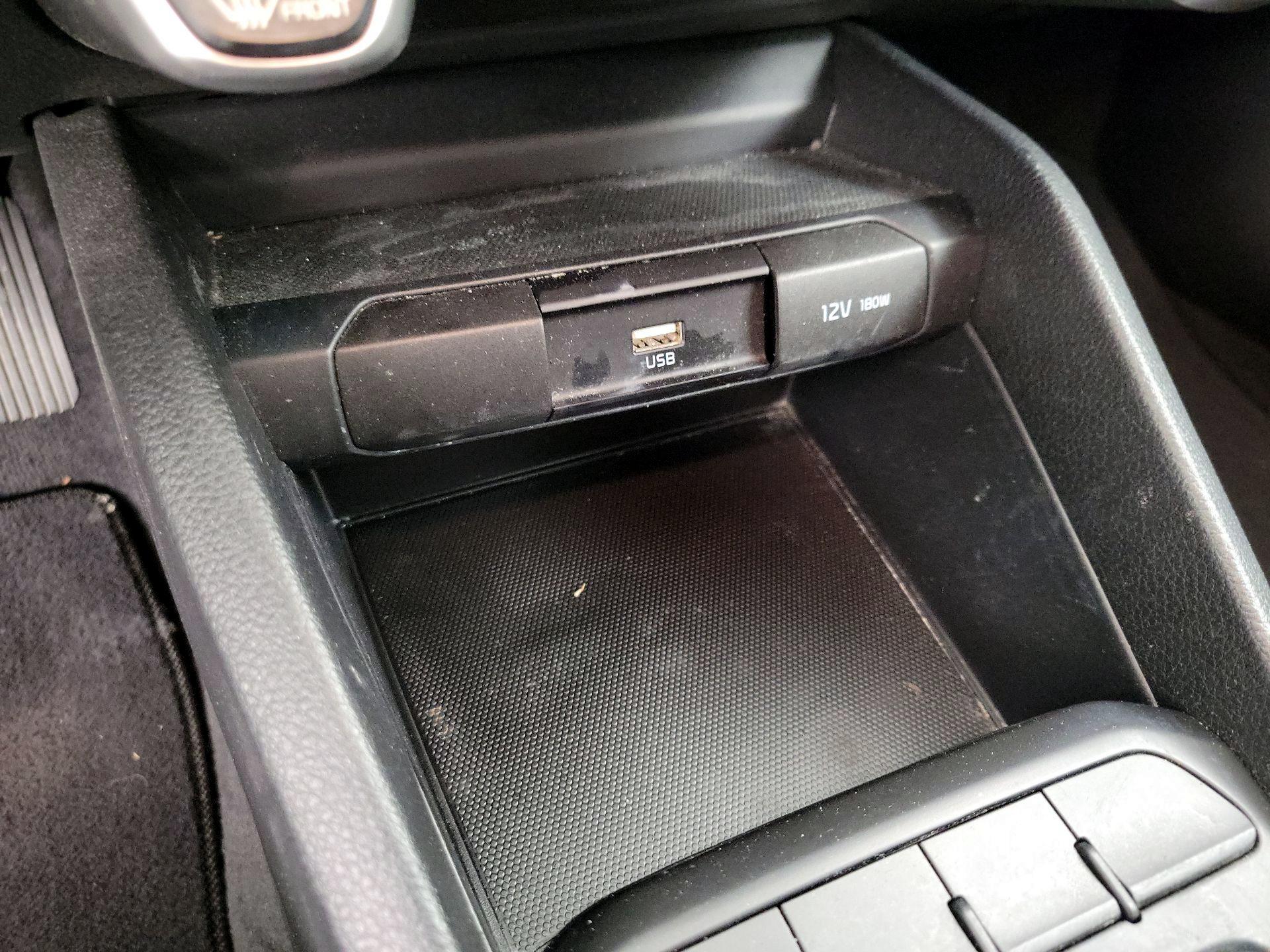 Thumbnail: 2021 Kia Rio - 18