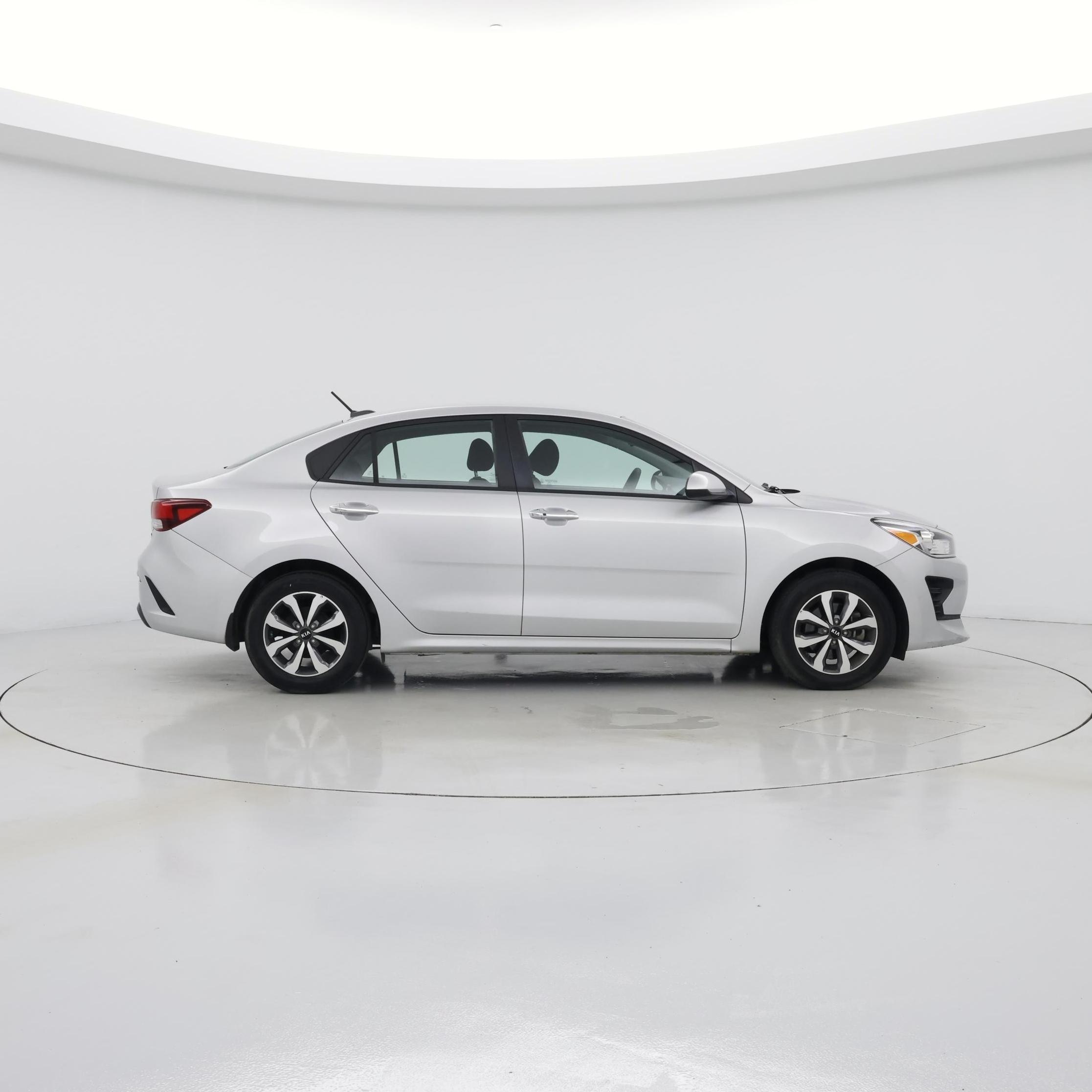 Thumbnail: 2021 Kia Rio - 7