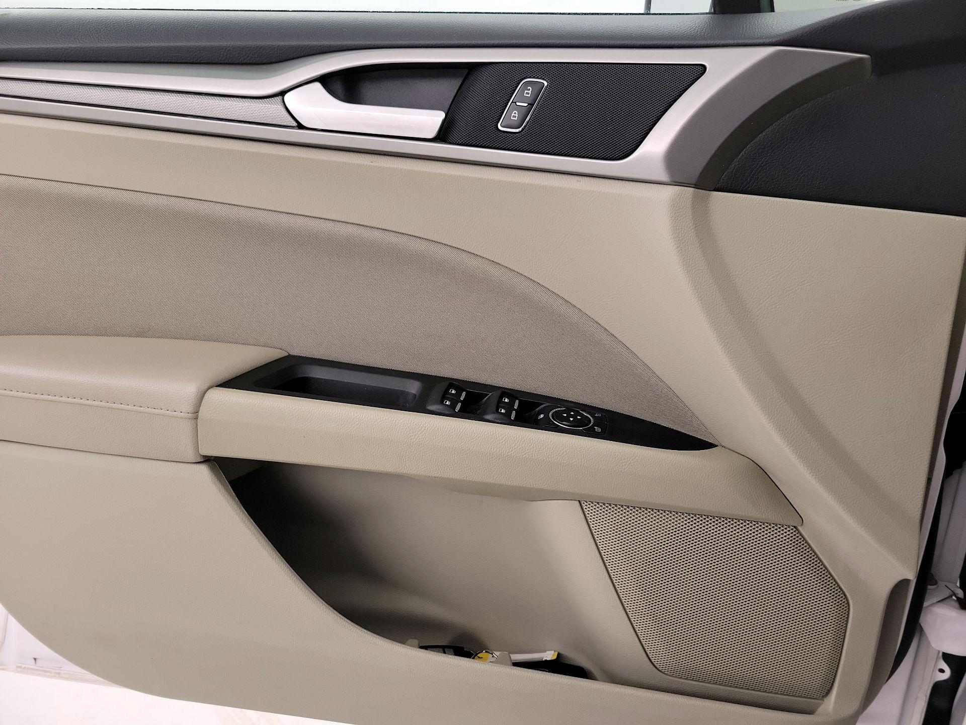 Thumbnail: 2020 Ford Fusion - 12