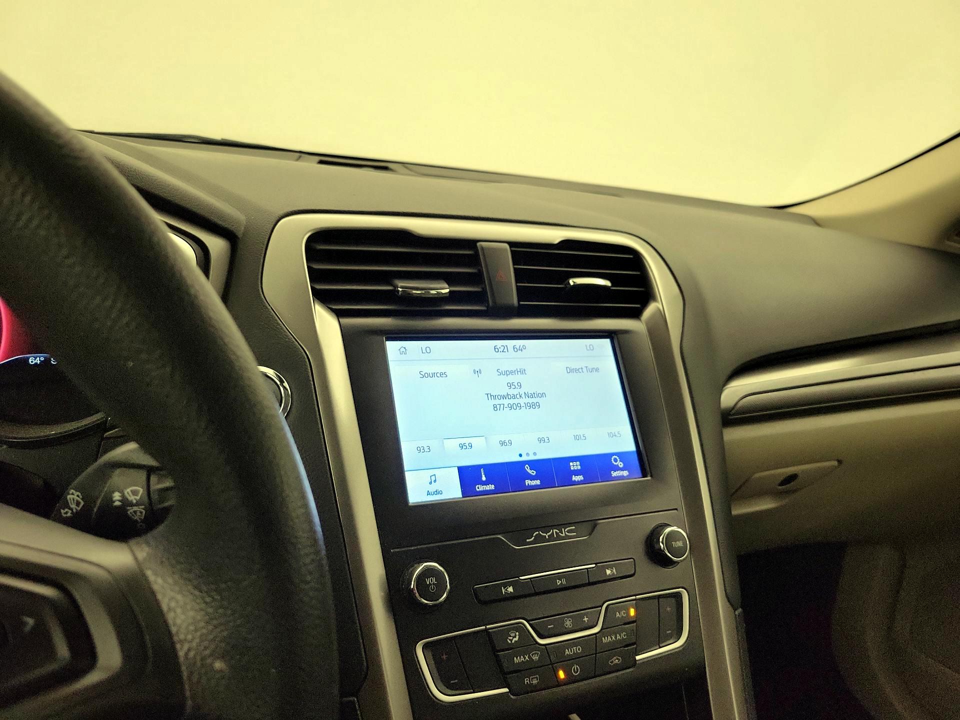 Thumbnail: 2020 Ford Fusion - 15