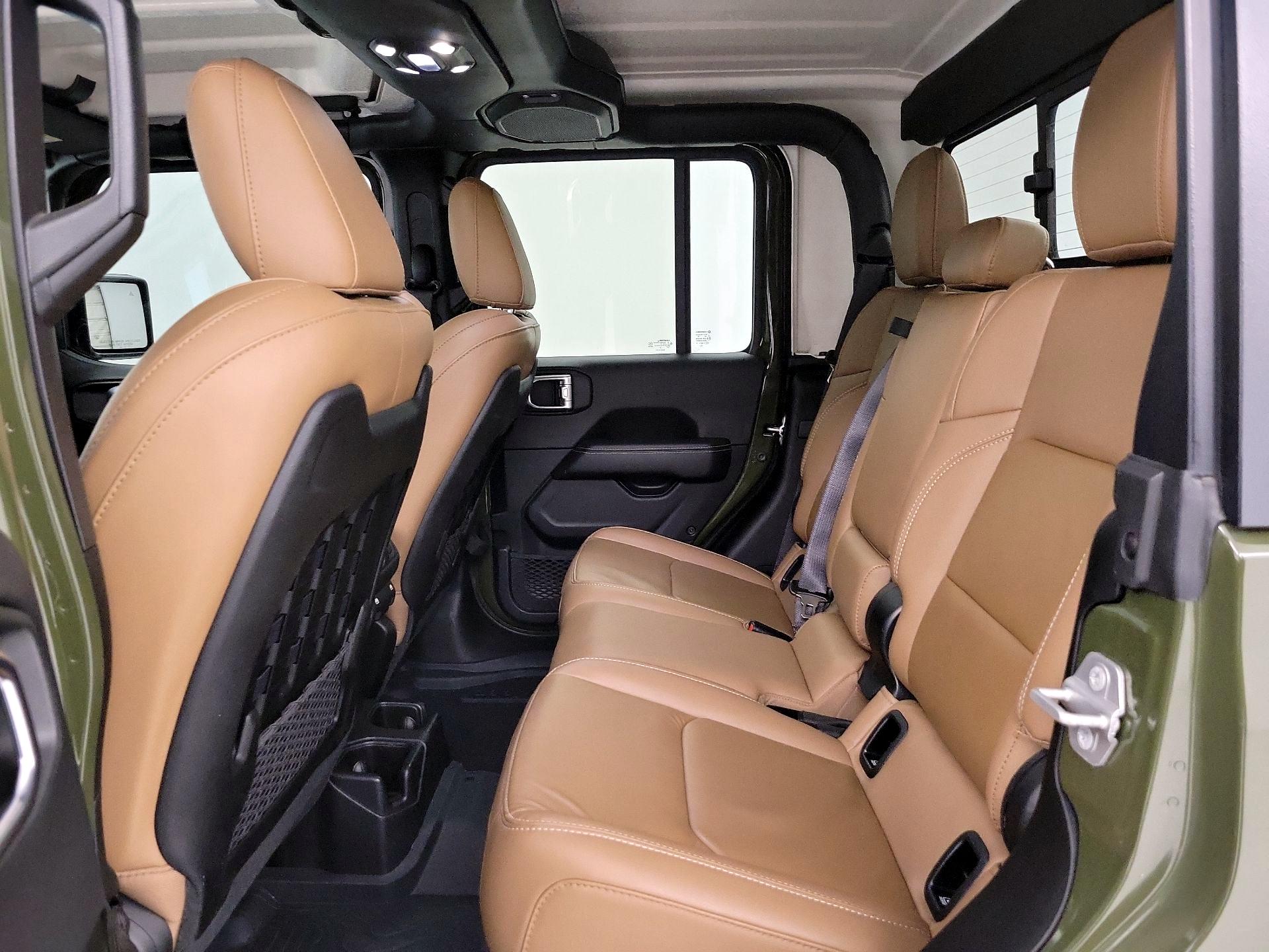 Thumbnail: 2021 Jeep Gladiator - 20