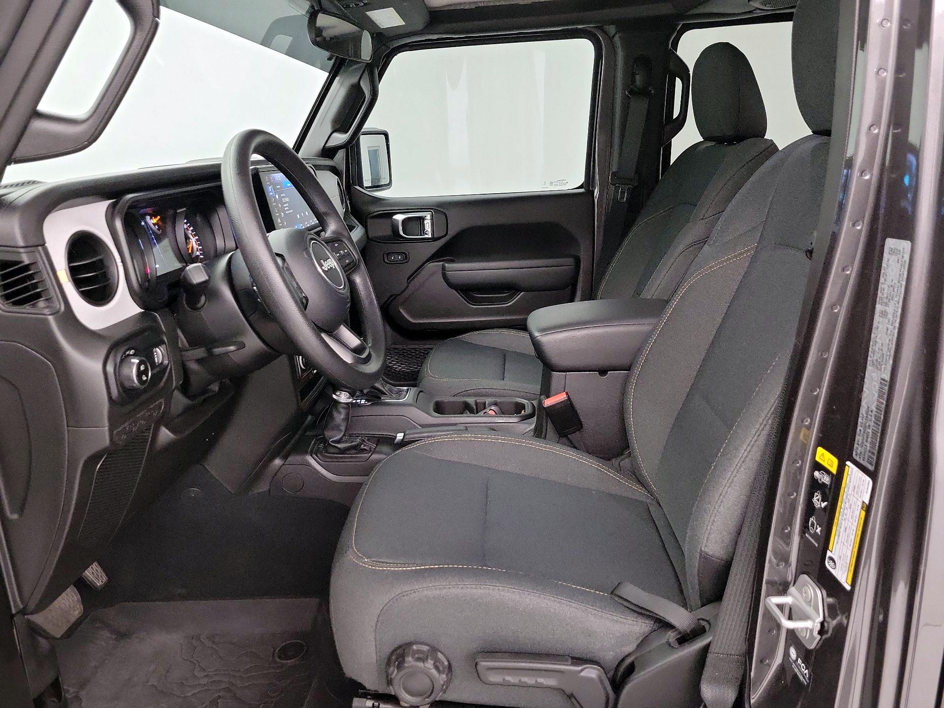 Thumbnail: 2025 Jeep Gladiator - 11