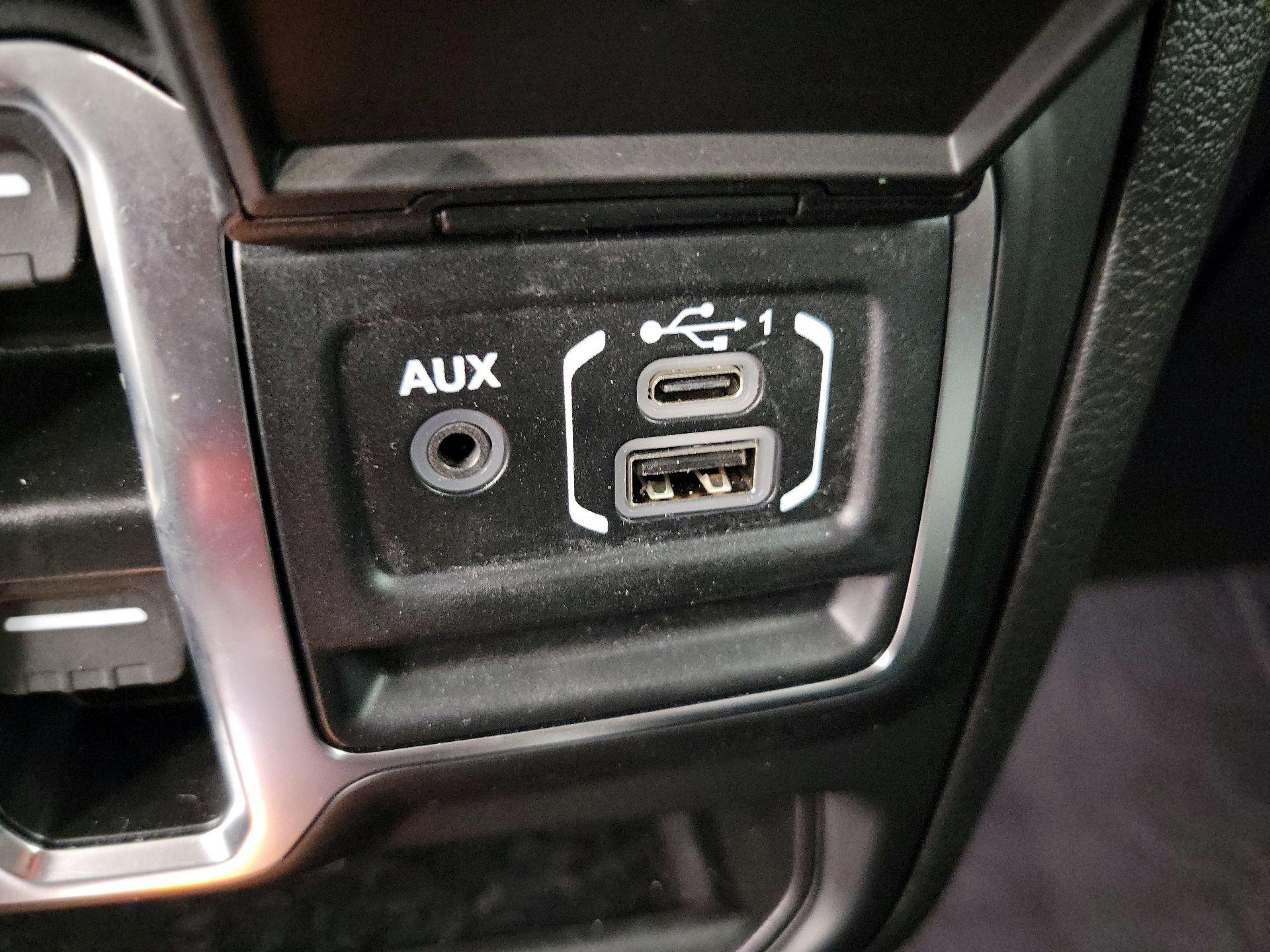 Thumbnail: 2025 Jeep Gladiator - 18