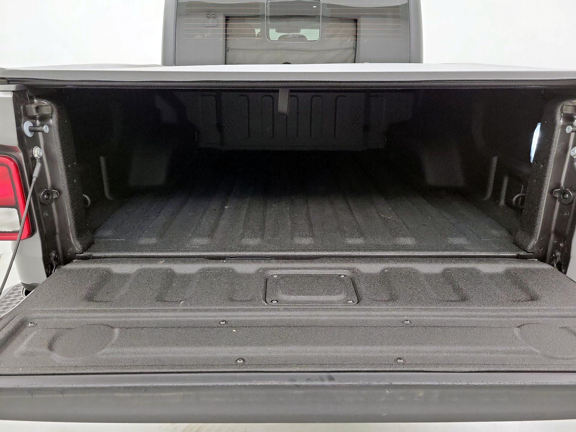 Thumbnail: 2025 Jeep Gladiator - 20