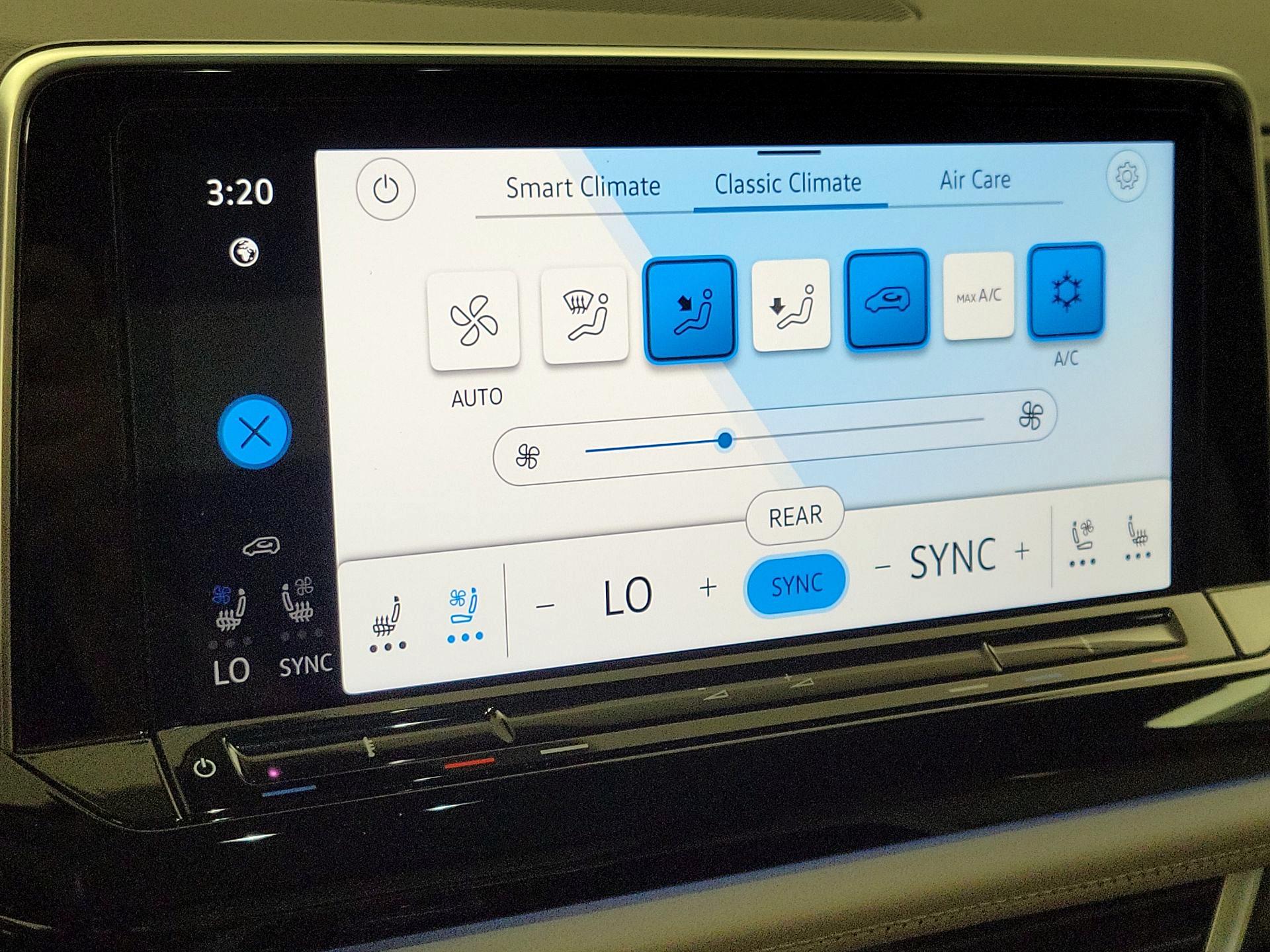 Thumbnail: 2024 Volkswagen Atlas - 17