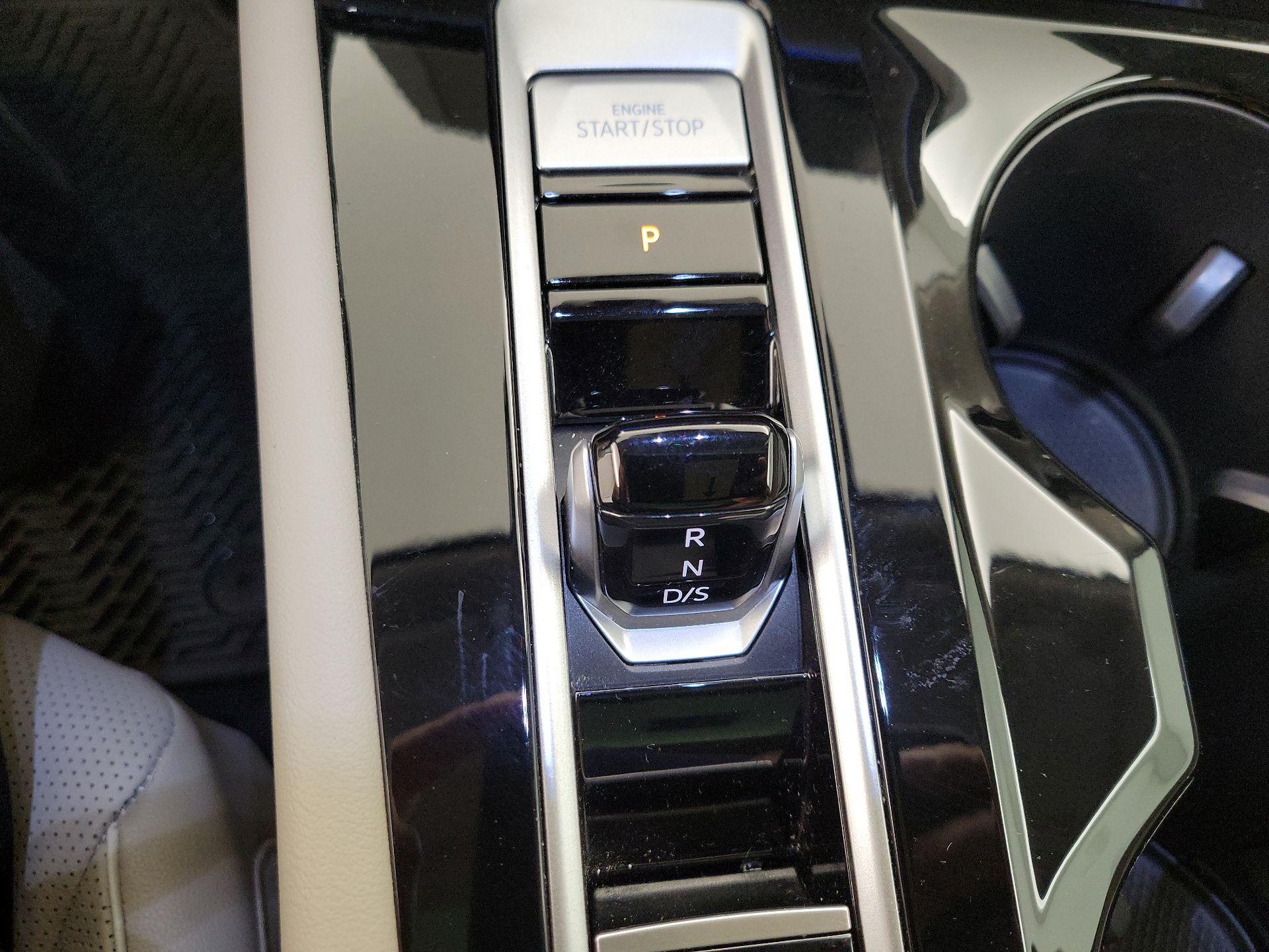 Thumbnail: 2024 Volkswagen Atlas - 18