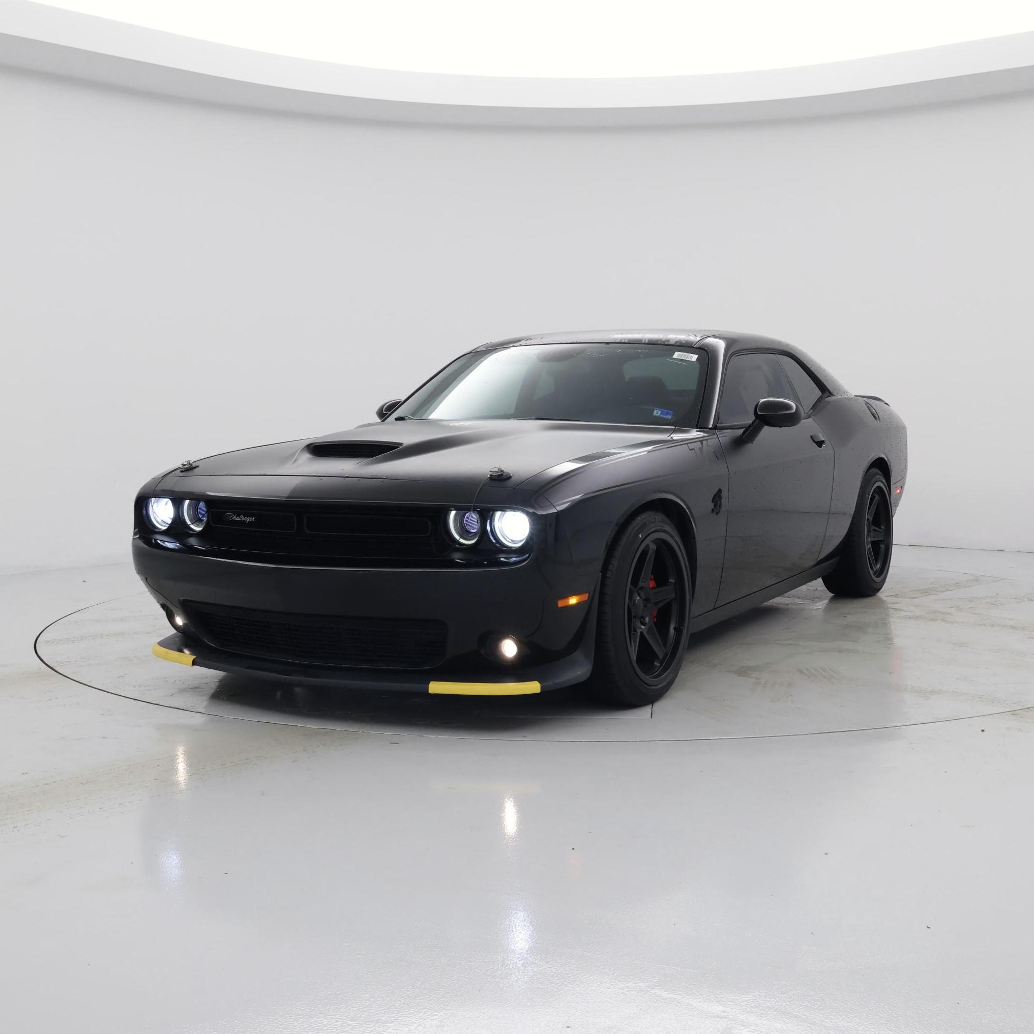 Thumbnail: 2019 Dodge Challenger - 4