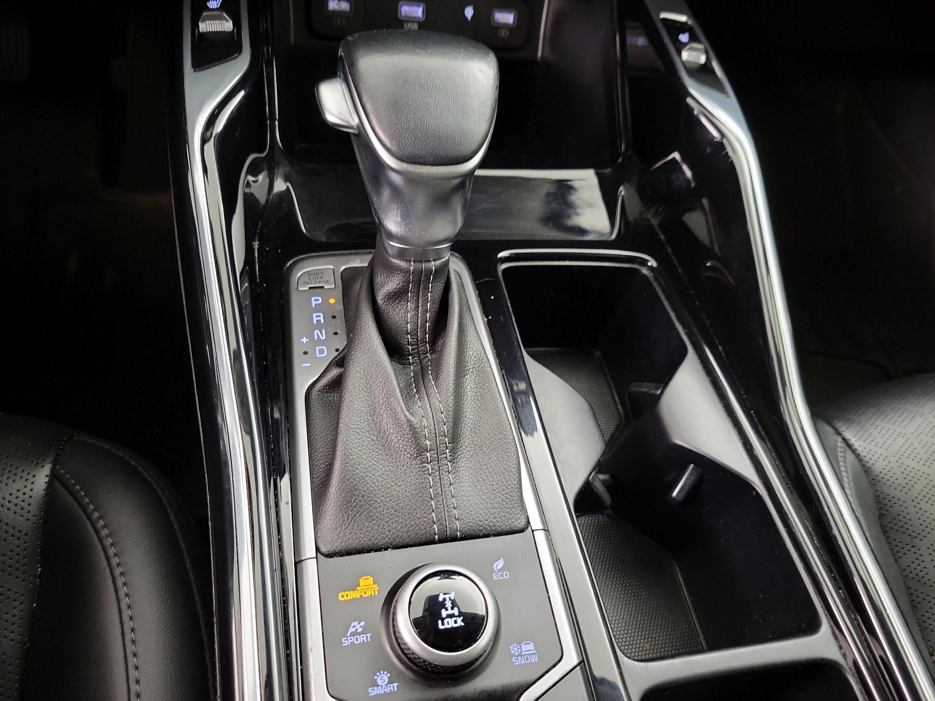 Thumbnail: 2023 Kia Sorento - 18