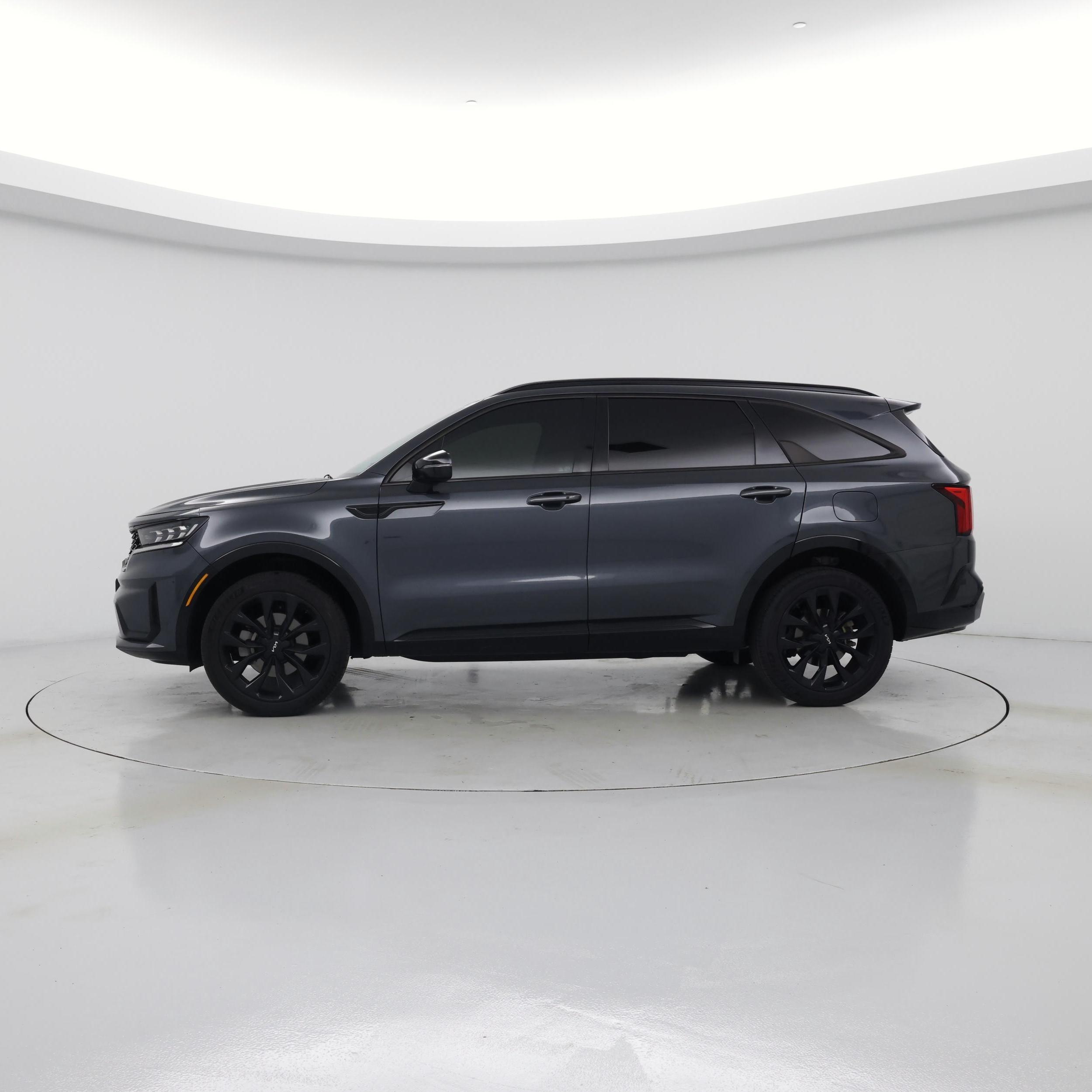 Thumbnail: 2023 Kia Sorento - 3