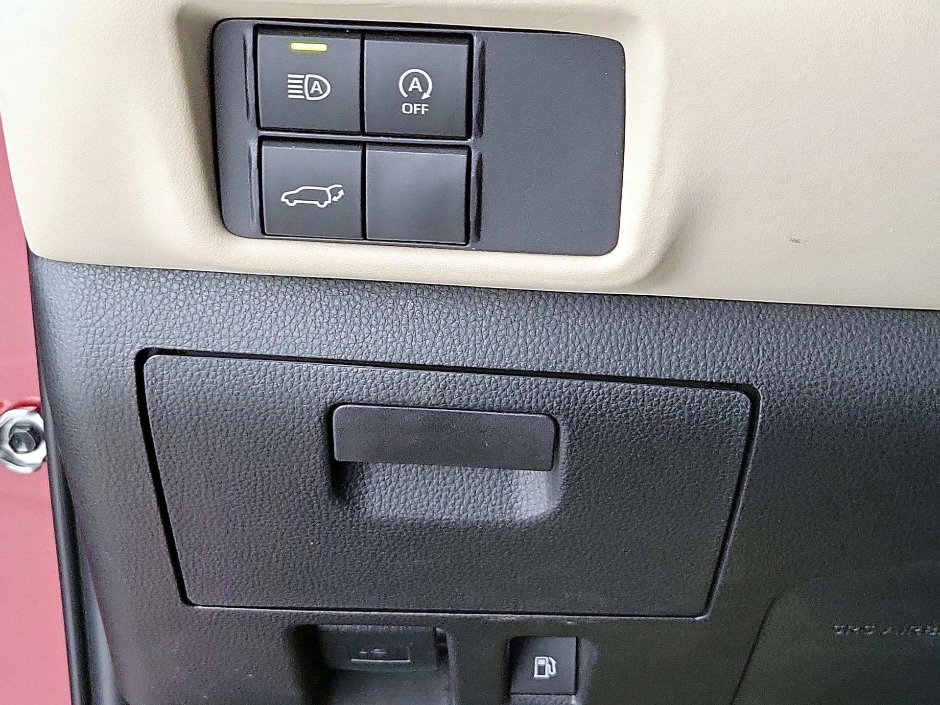 Thumbnail: 2024 Toyota Highlander - 13