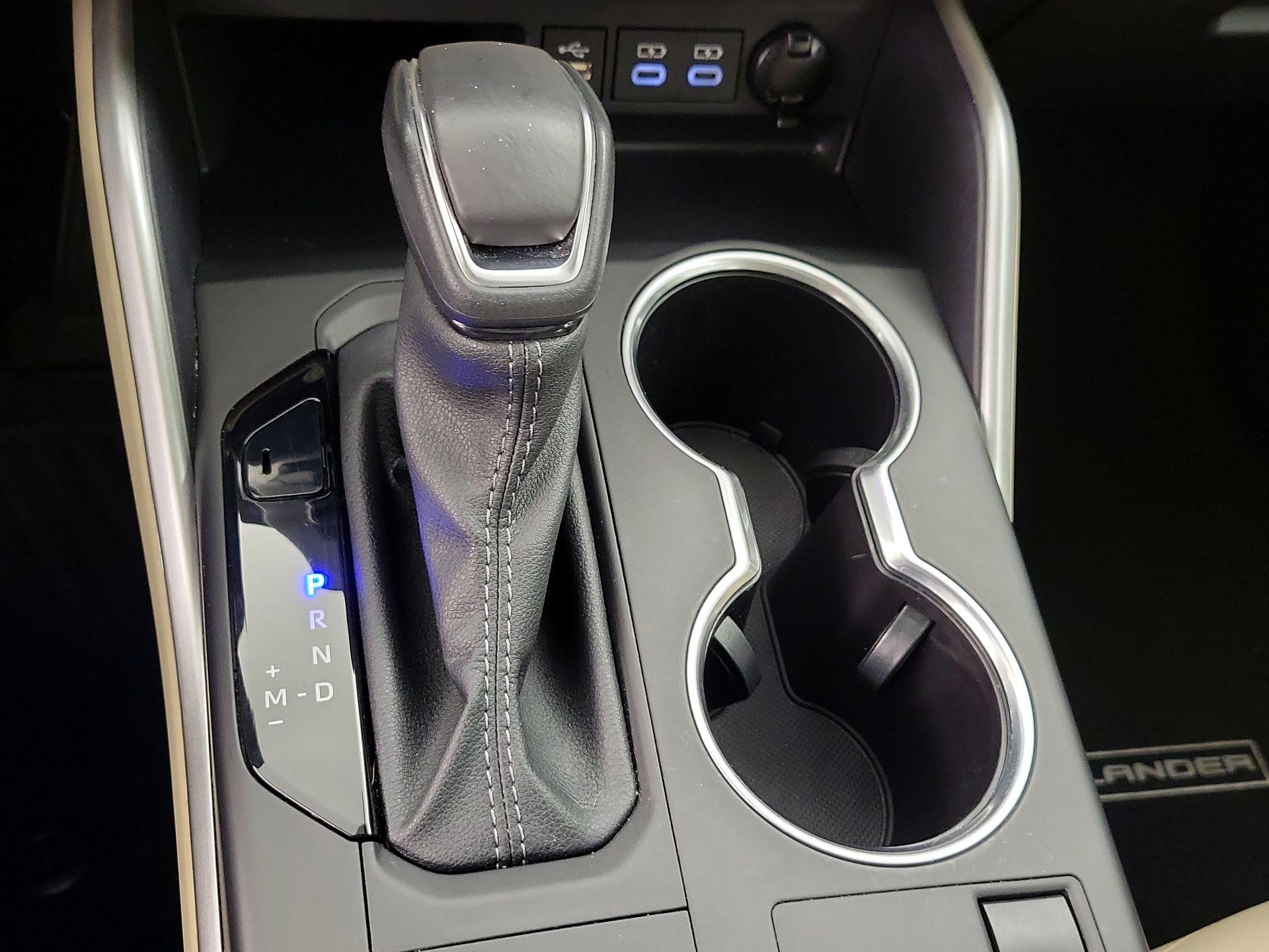 Thumbnail: 2024 Toyota Highlander - 17