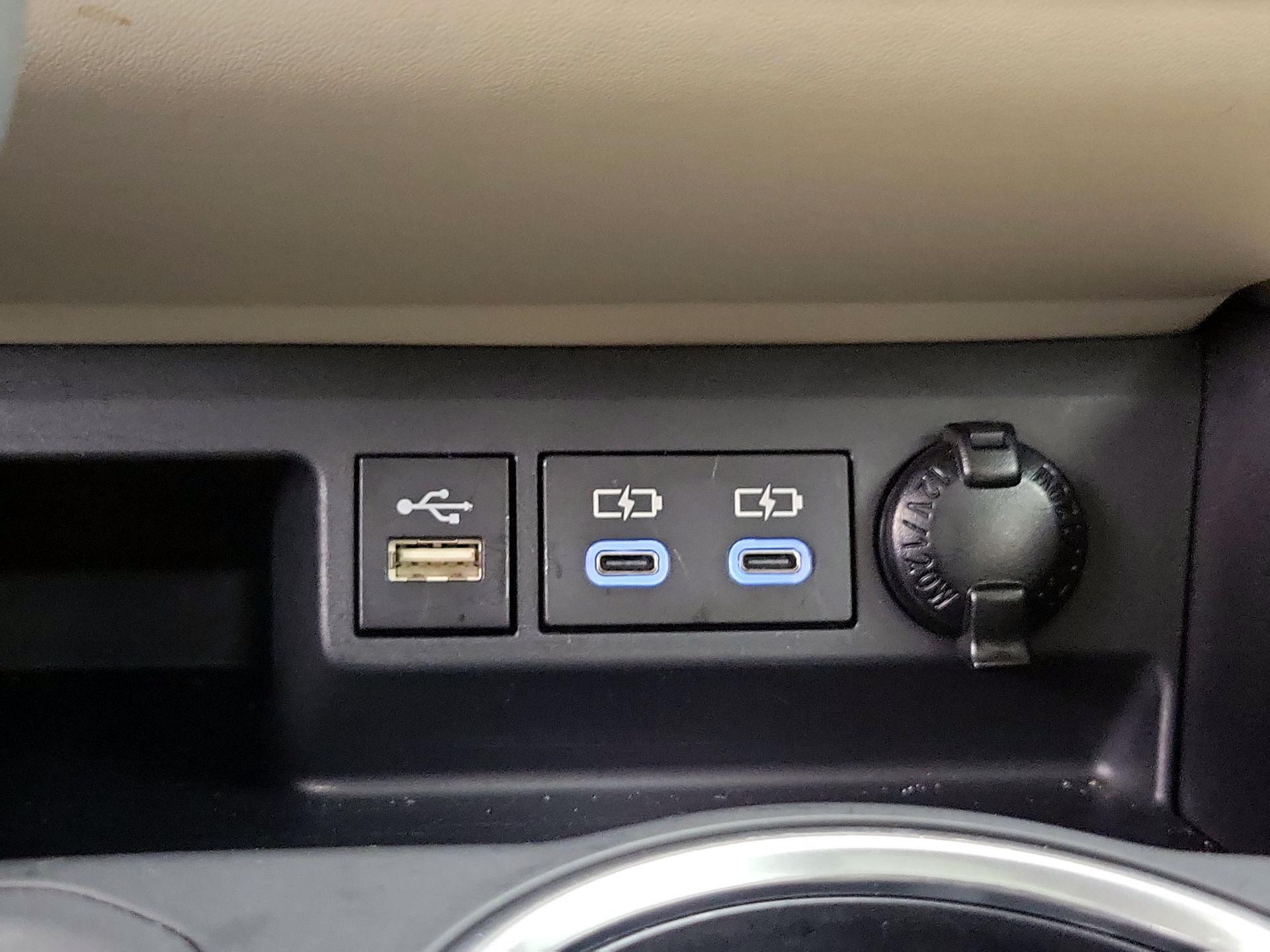 Thumbnail: 2024 Toyota Highlander - 18