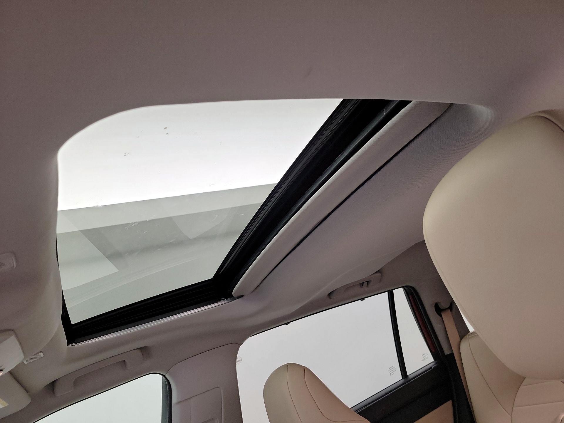 Thumbnail: 2024 Toyota Highlander - 19