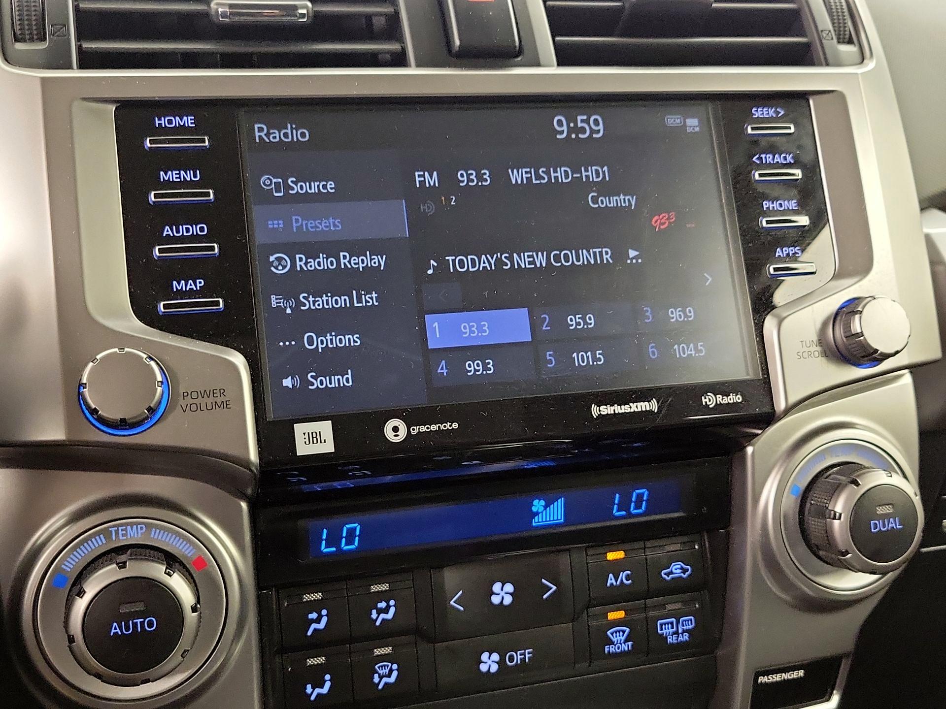 Thumbnail: 2022 Toyota 4Runner - 16