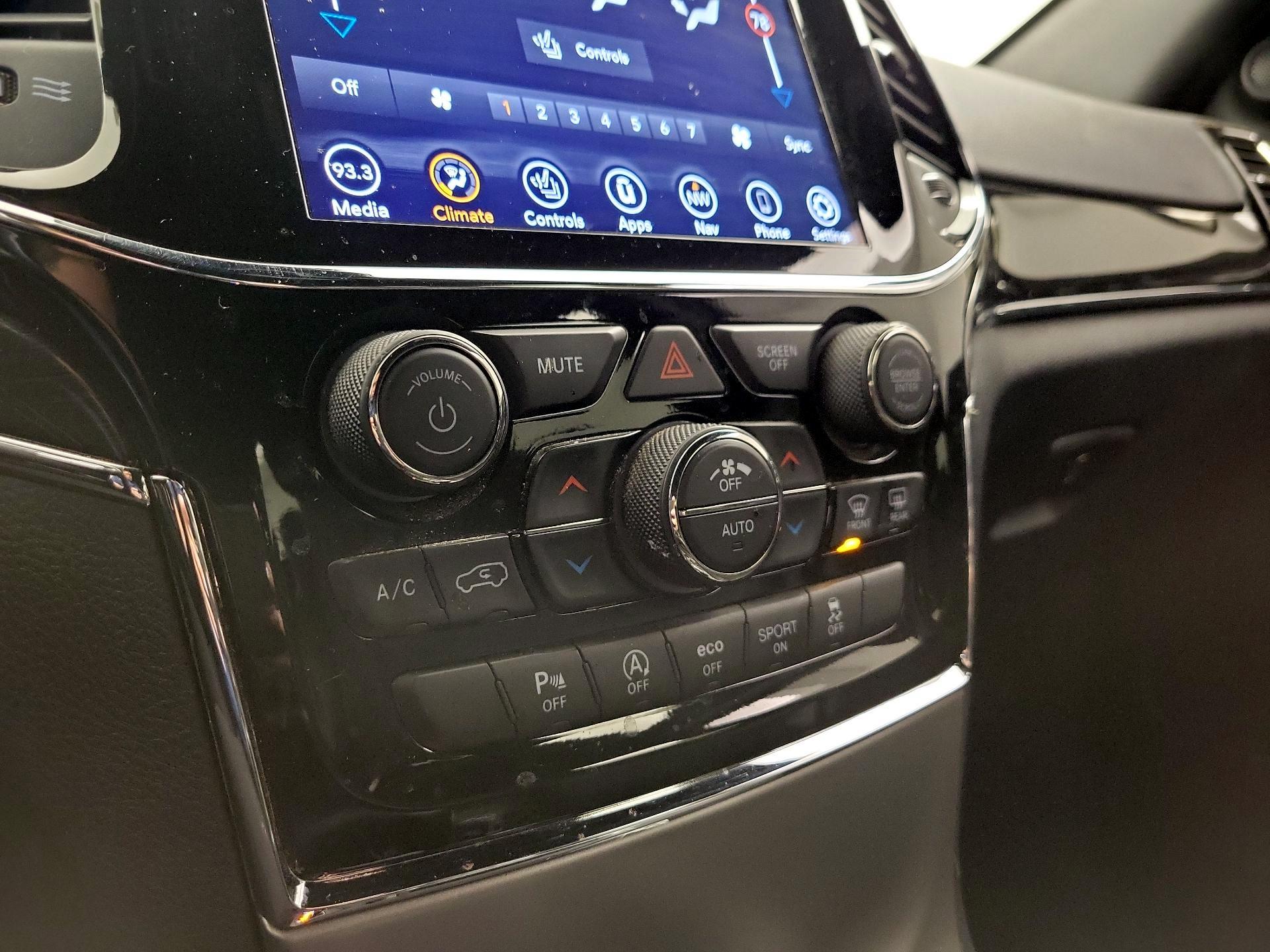 Thumbnail: 2021 Jeep Grand Cherokee - 17