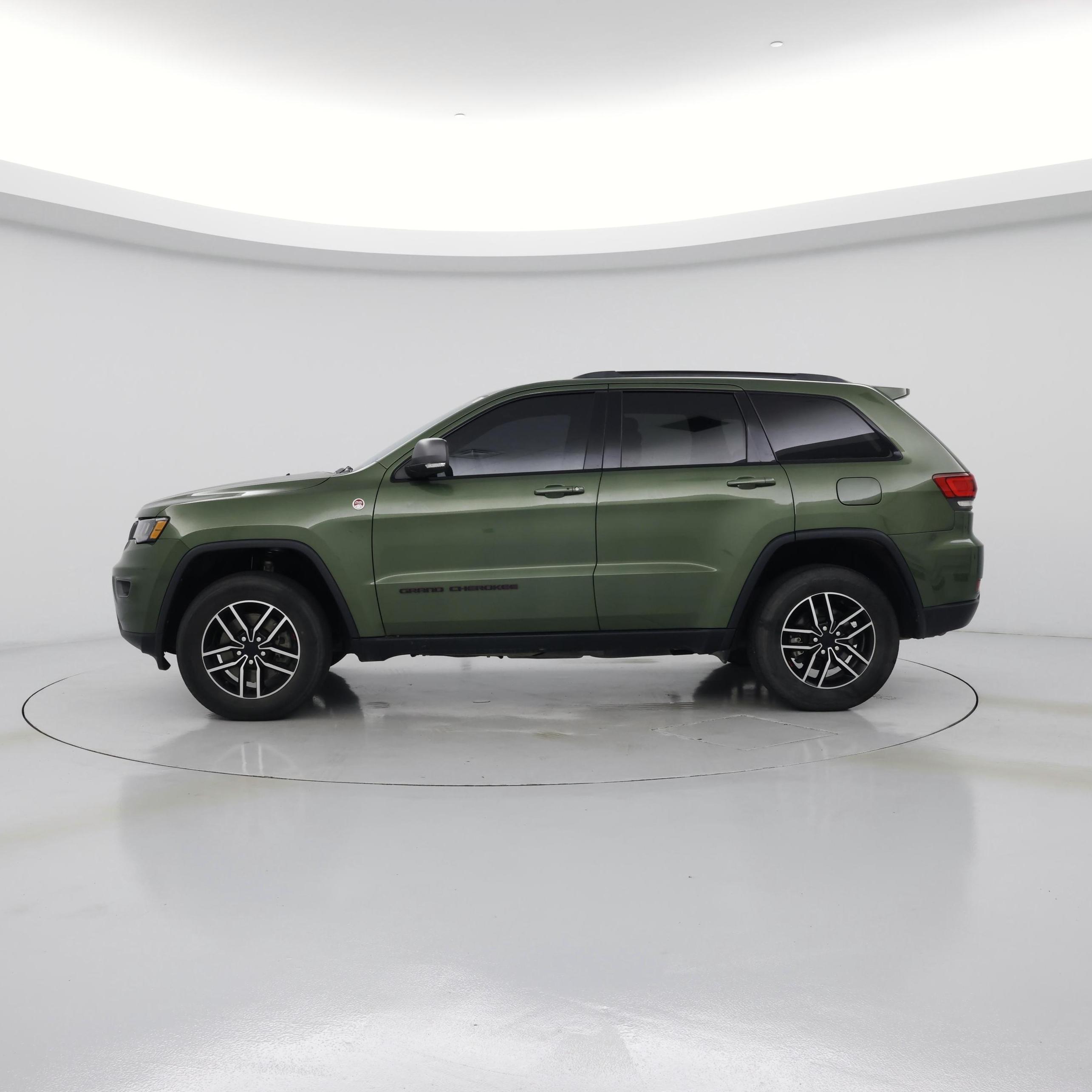 Thumbnail: 2021 Jeep Grand Cherokee - 3