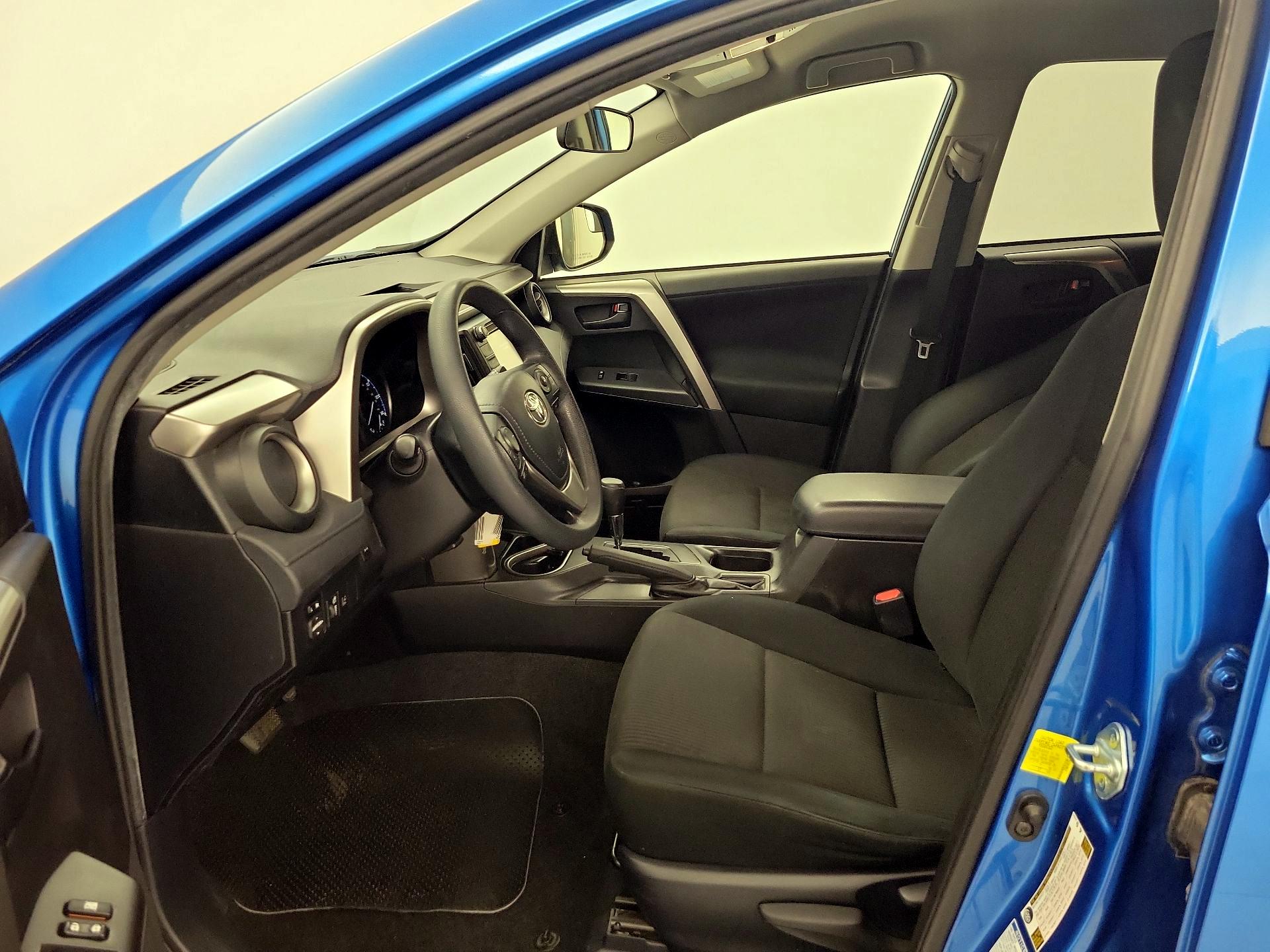 Thumbnail: 2017 Toyota RAV4 - 11