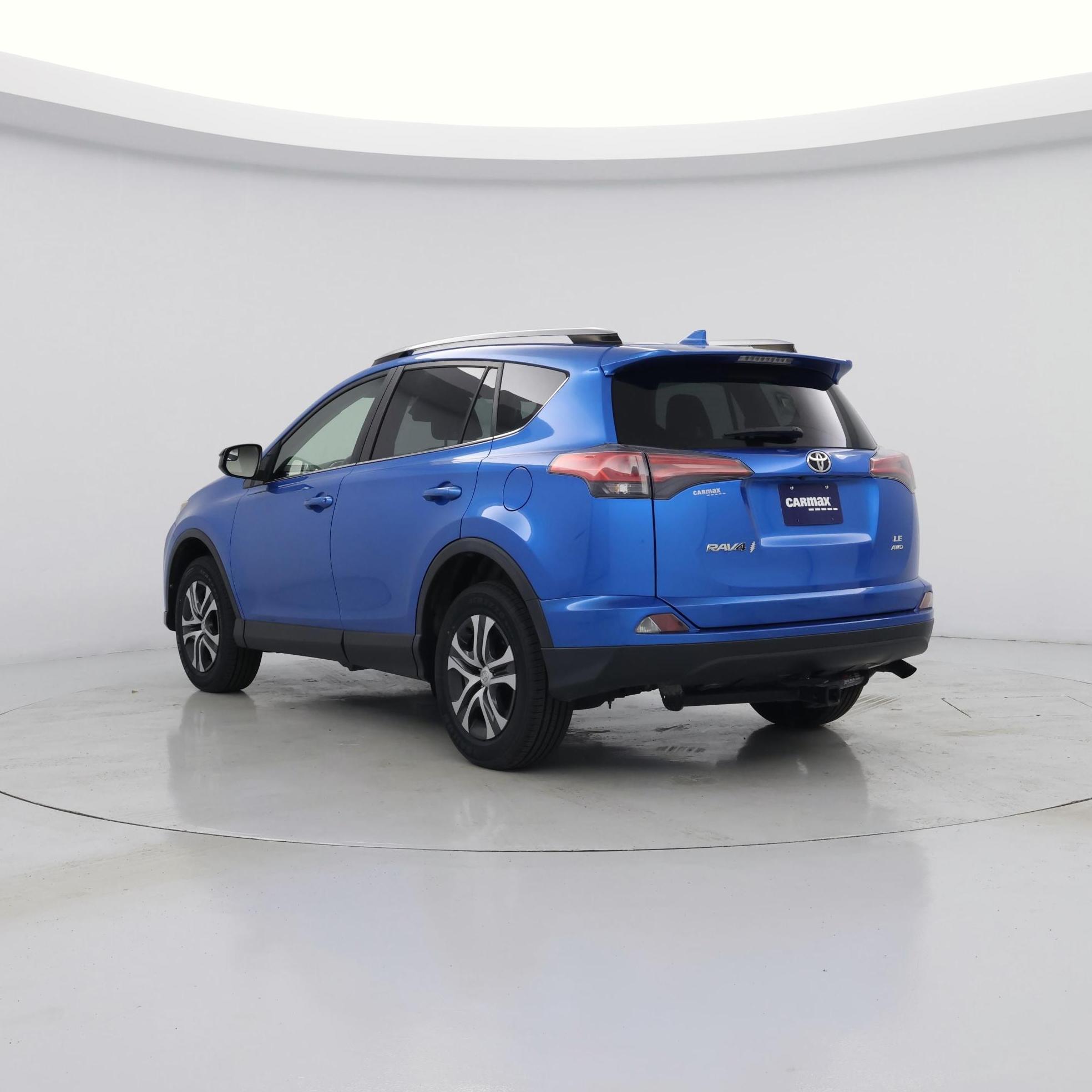 Thumbnail: 2017 Toyota RAV4 - 2