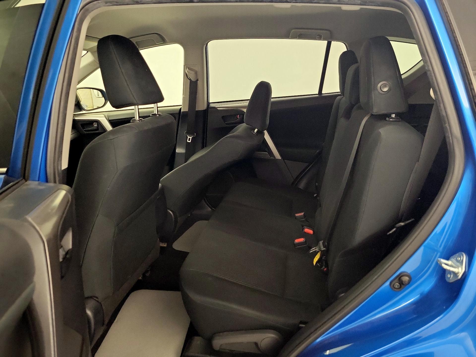 Thumbnail: 2017 Toyota RAV4 - 19