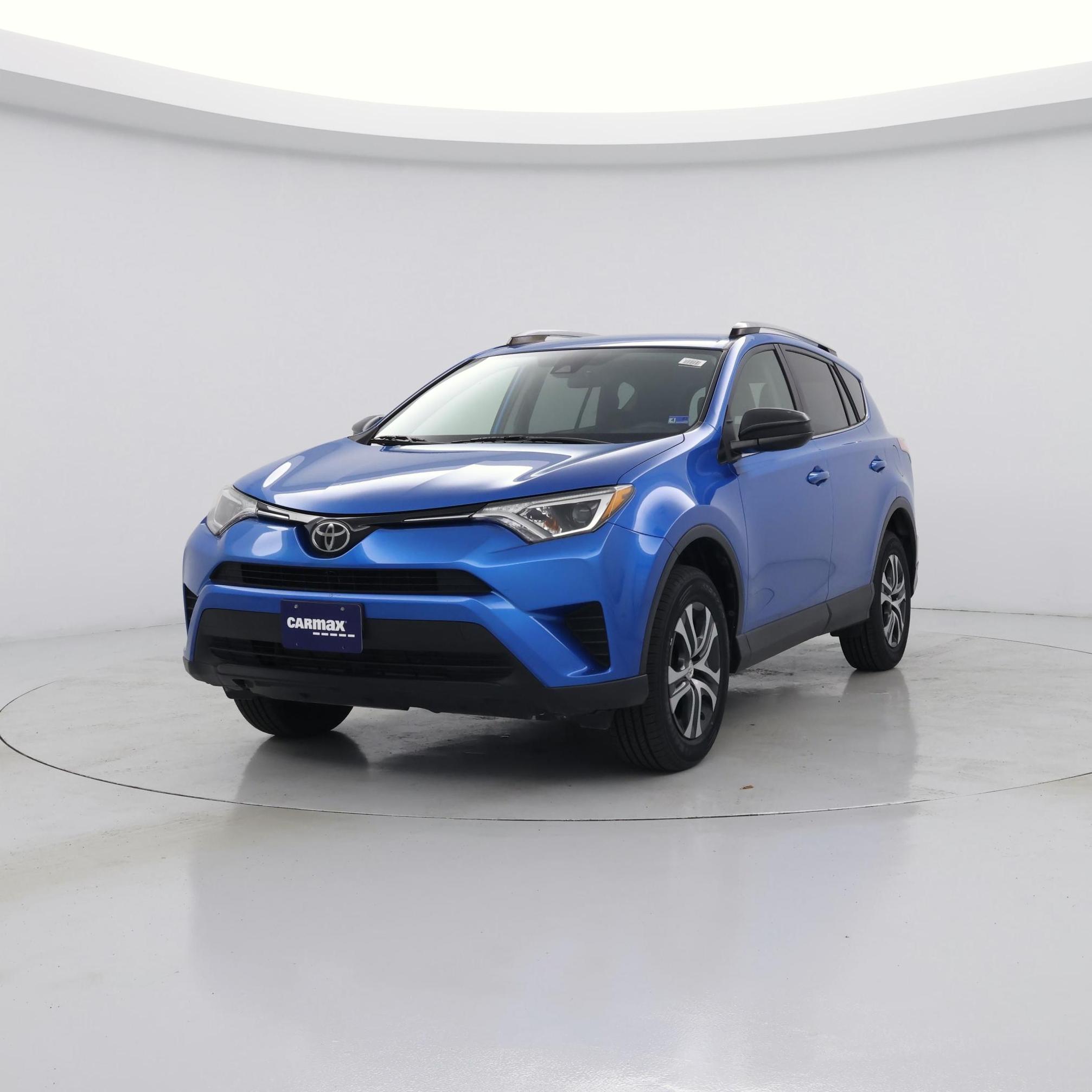 Thumbnail: 2017 Toyota RAV4 - 4