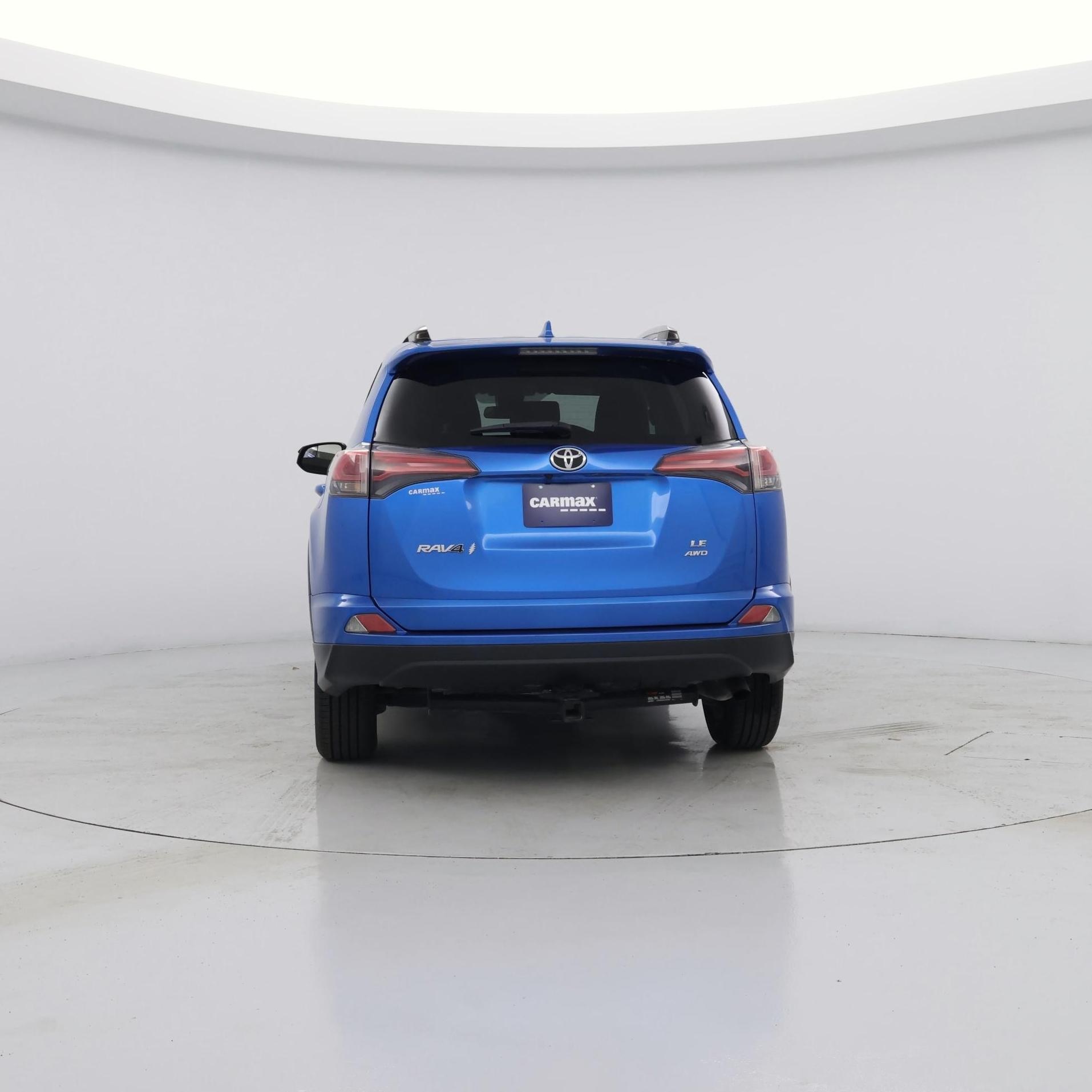 Thumbnail: 2017 Toyota RAV4 - 6